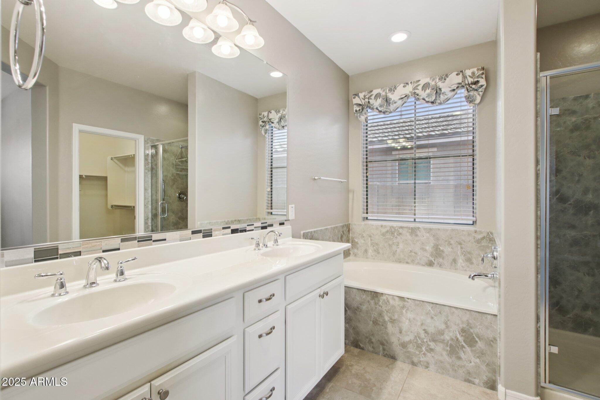 1030 E DETROIT Street