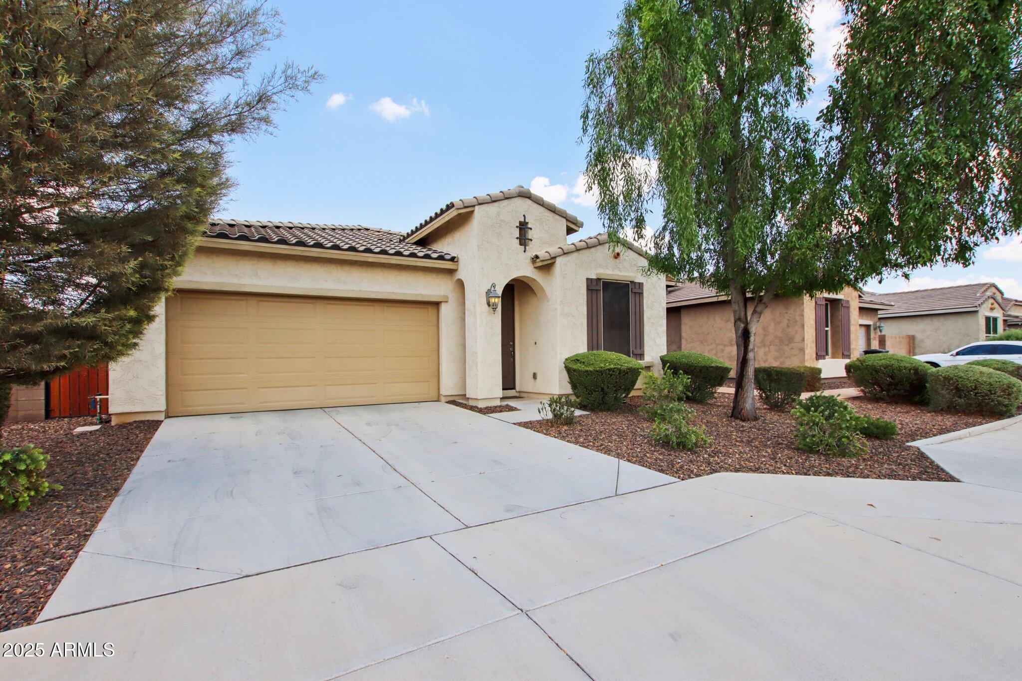 1030 E DETROIT Street