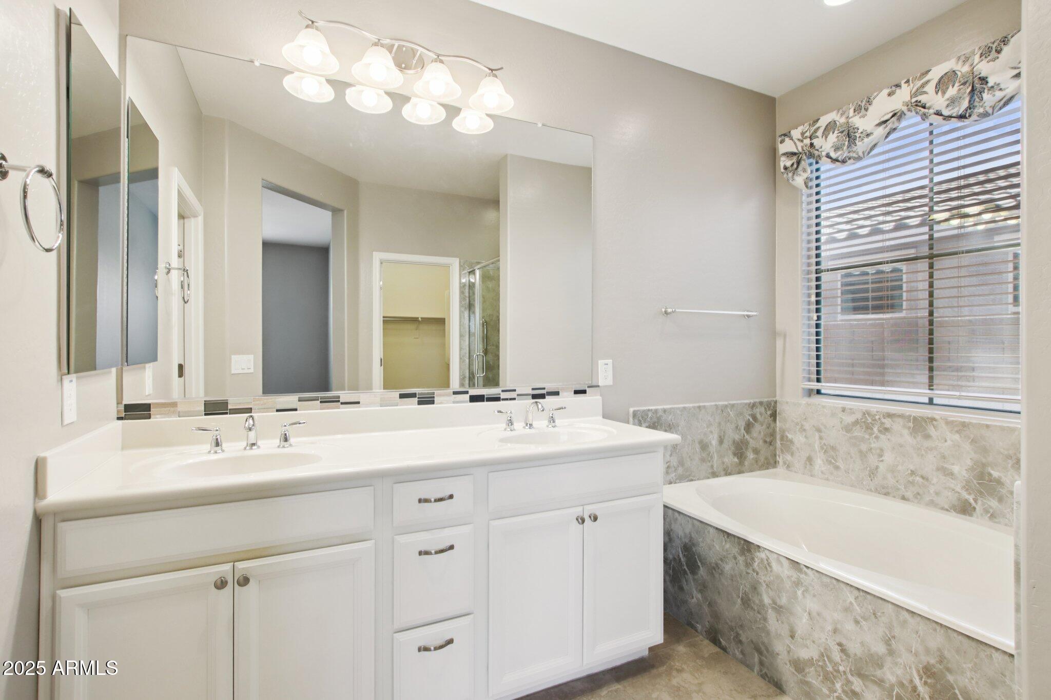 1030 E DETROIT Street