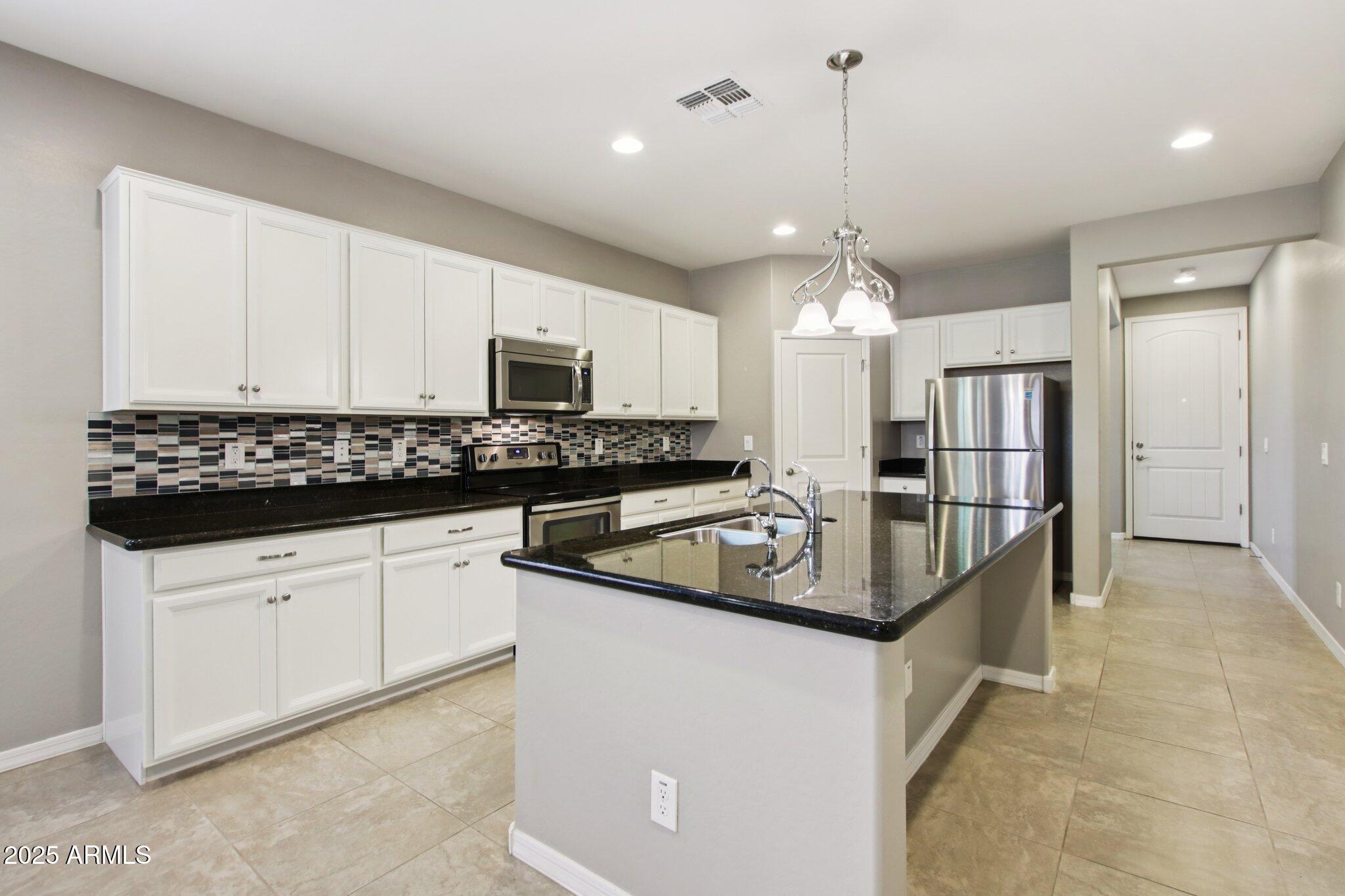 1030 E DETROIT Street