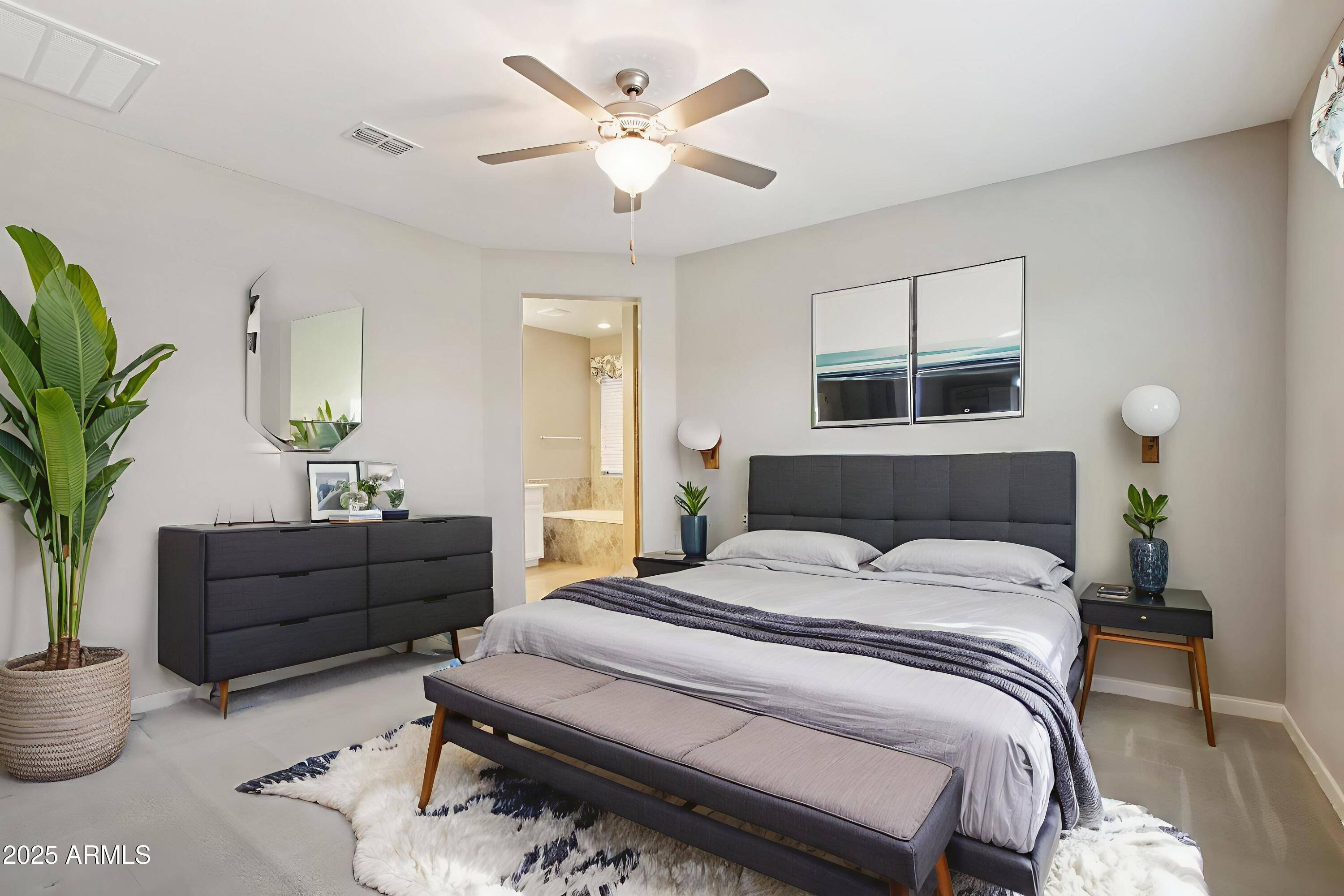 1030 E DETROIT Street