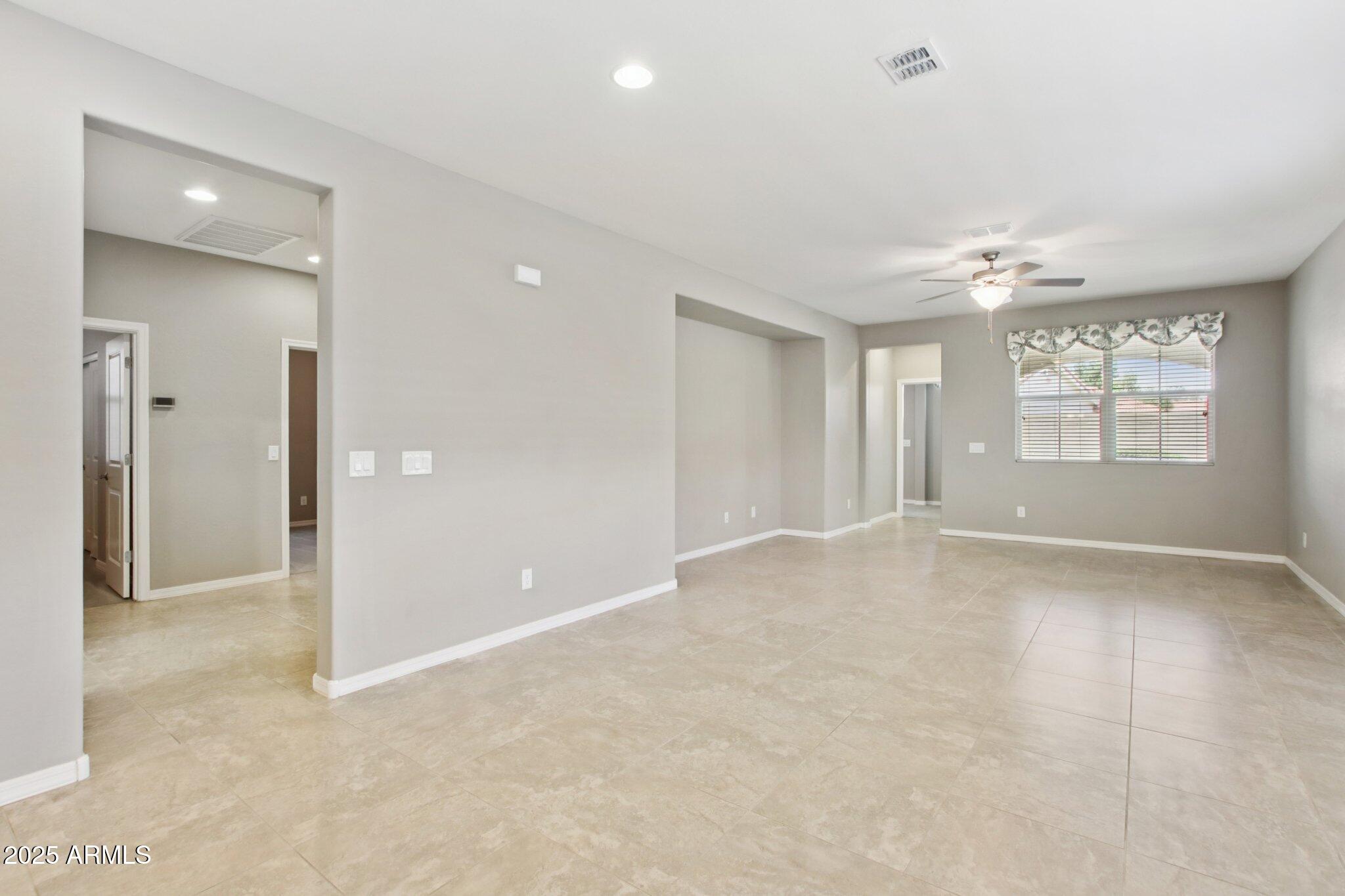 1030 E DETROIT Street