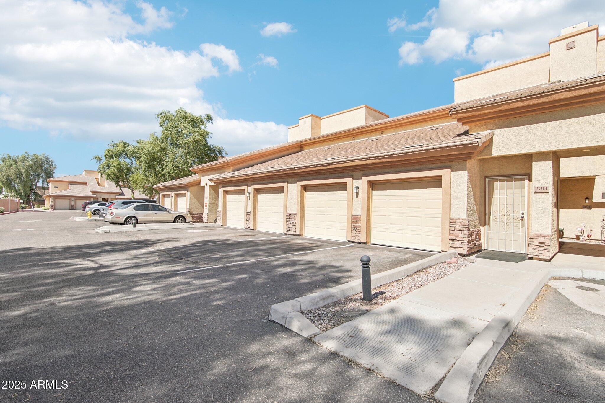 6770 N 47TH Avenue 2011