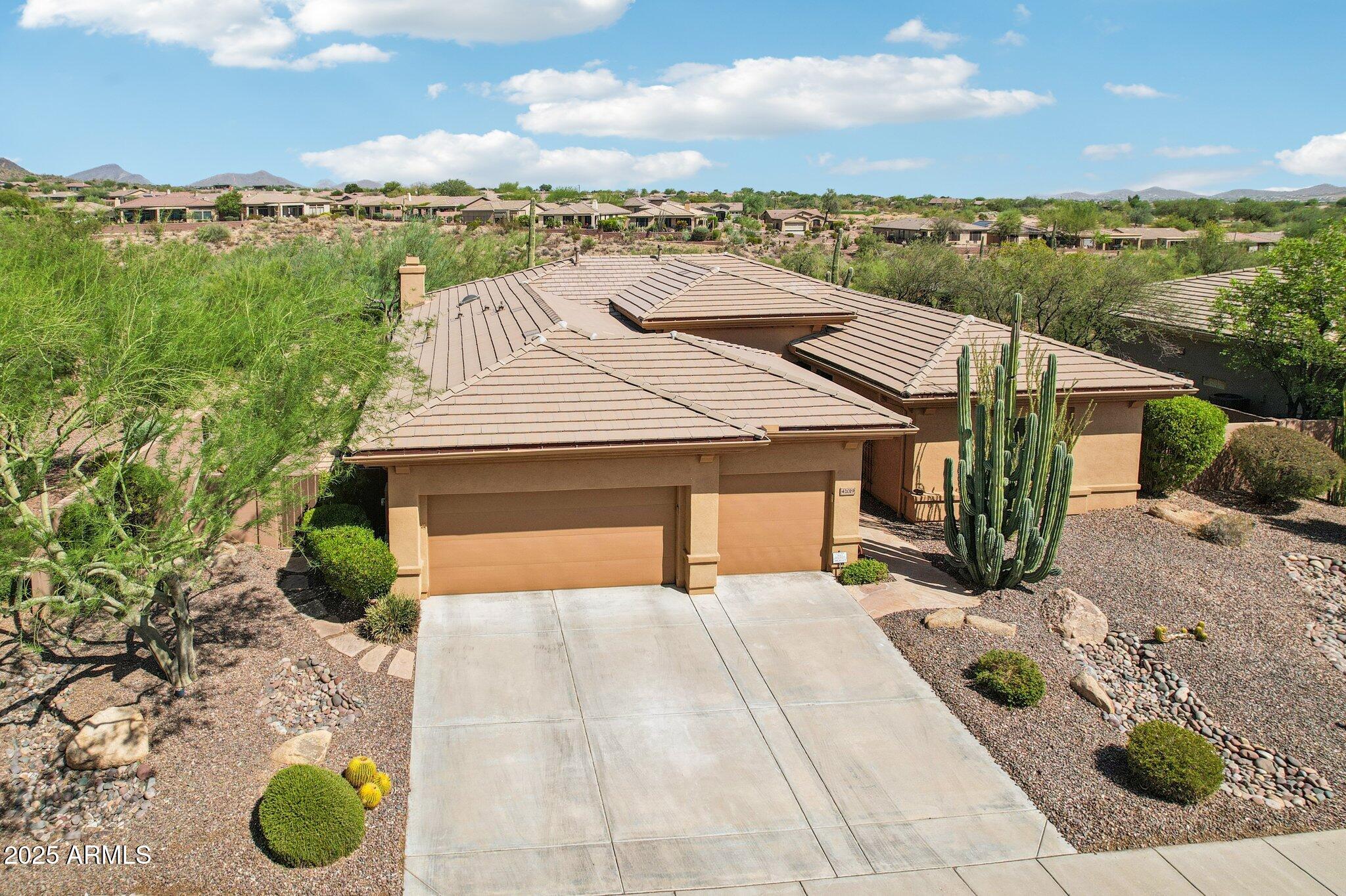 42019 N GOLF CREST Road