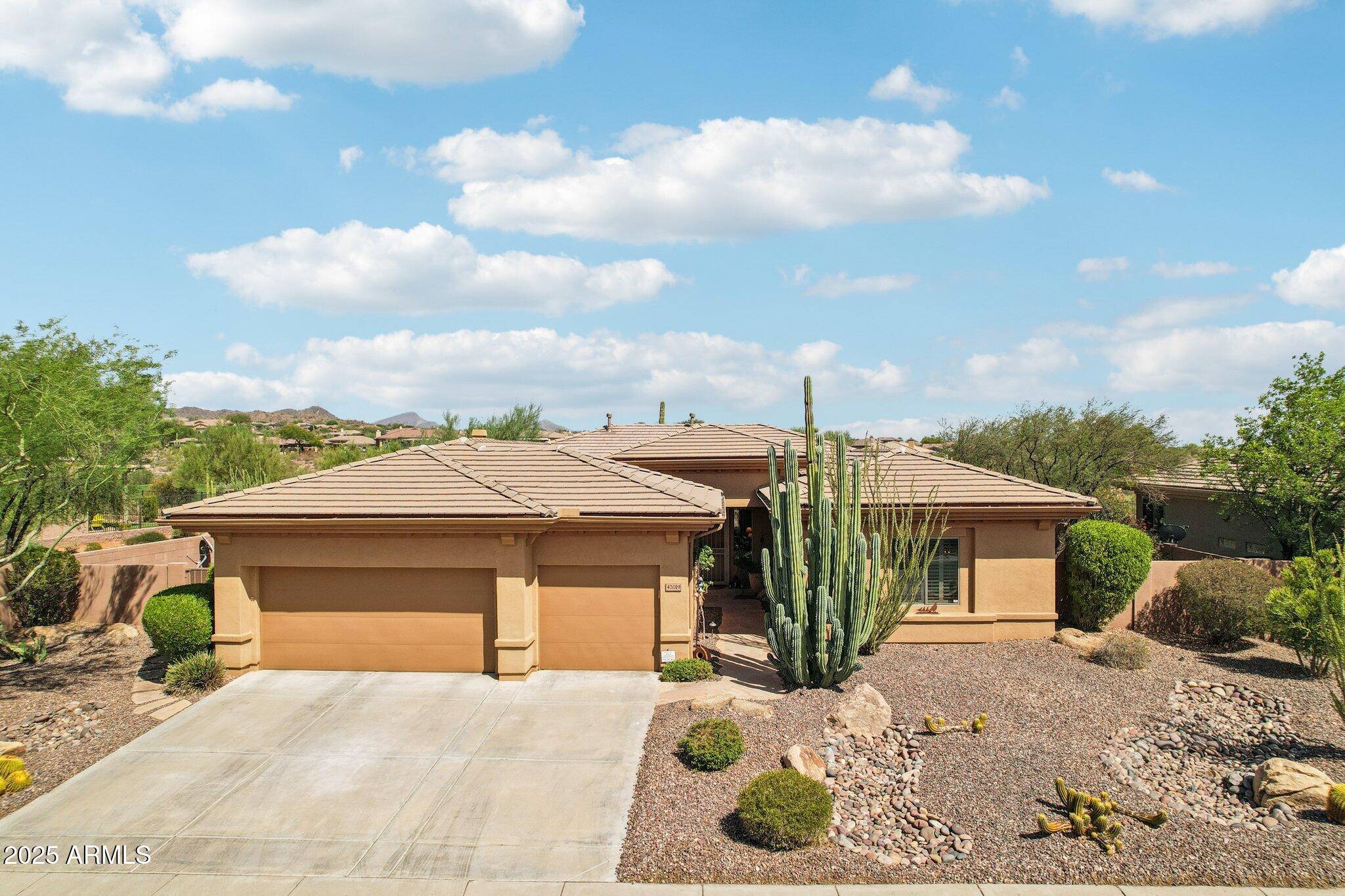 42019 N GOLF CREST Road