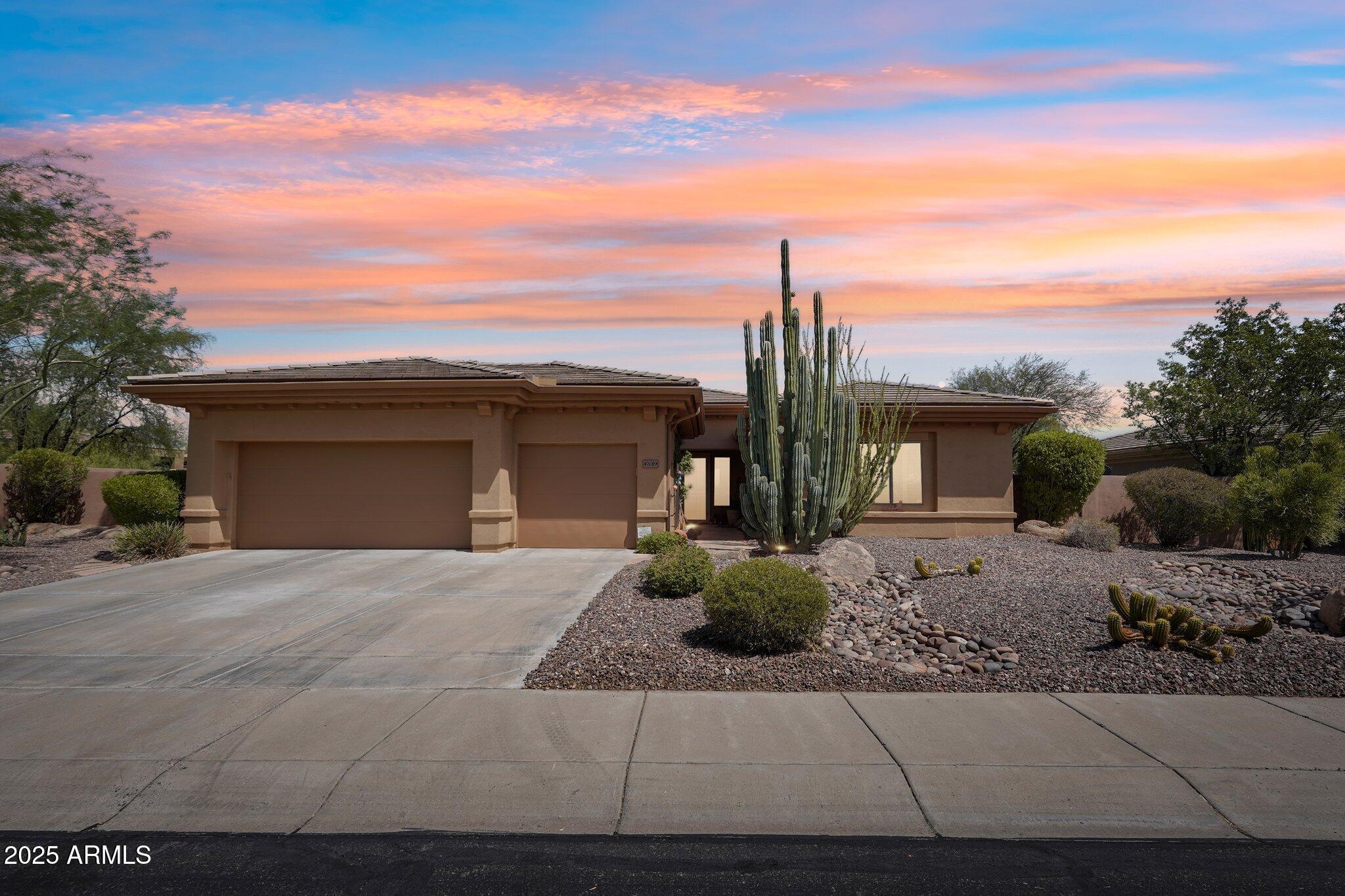 42019 N GOLF CREST Road