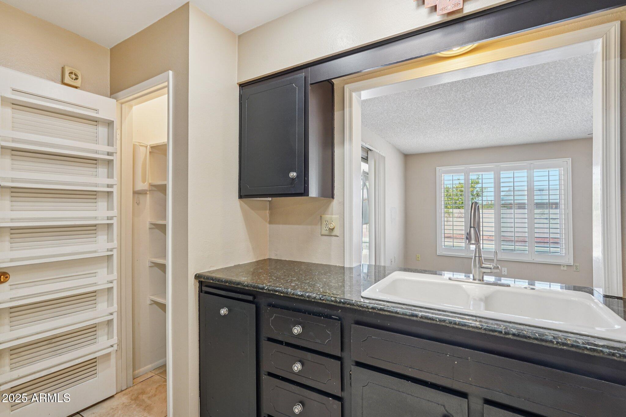 10850 W BROOKSIDE Drive