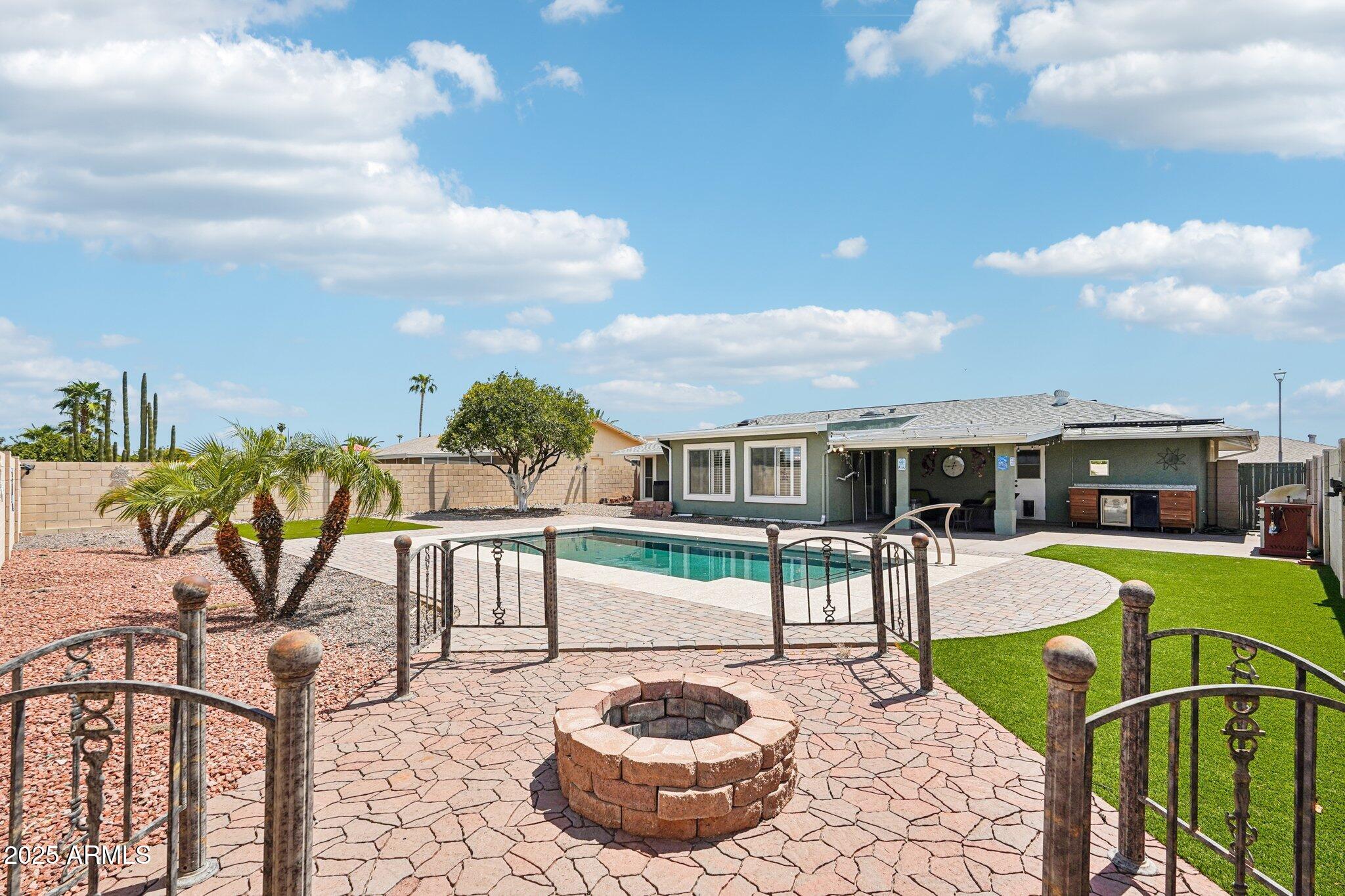 10850 W BROOKSIDE Drive