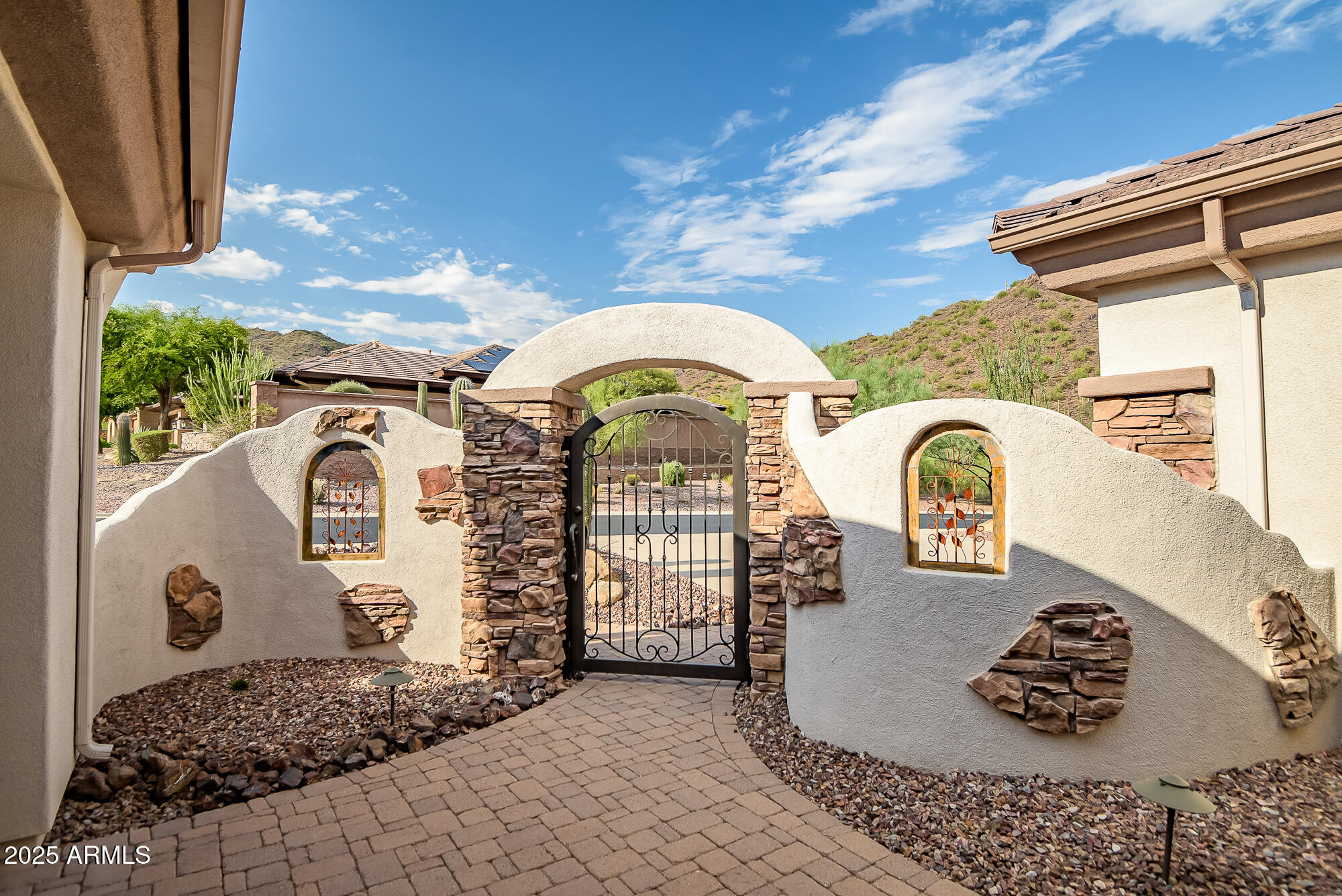 1653 W SILVER PINE Drive