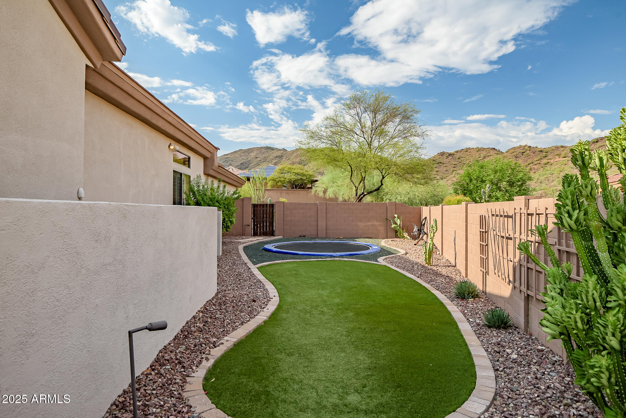 1653 W SILVER PINE Drive