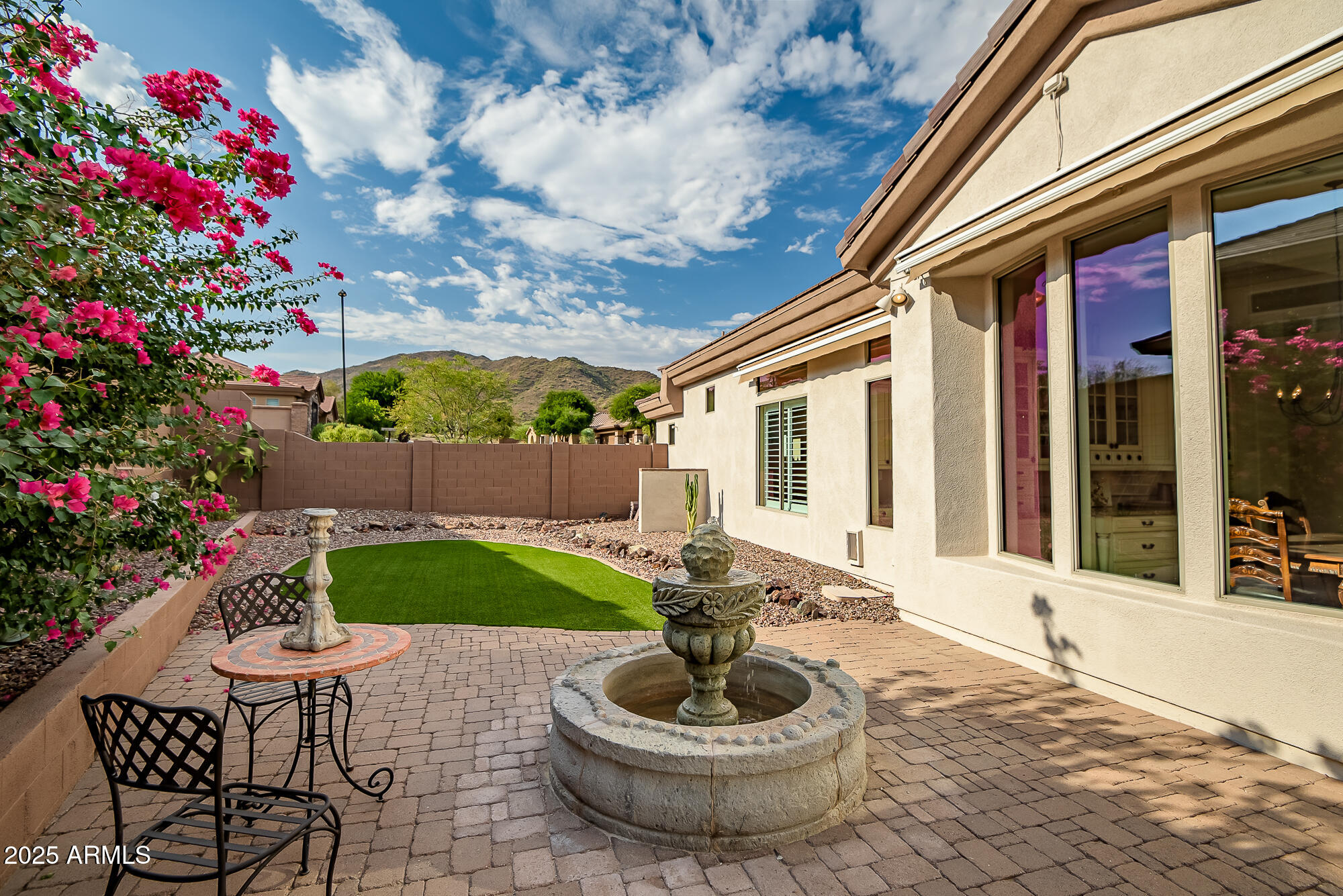 1653 W SILVER PINE Drive