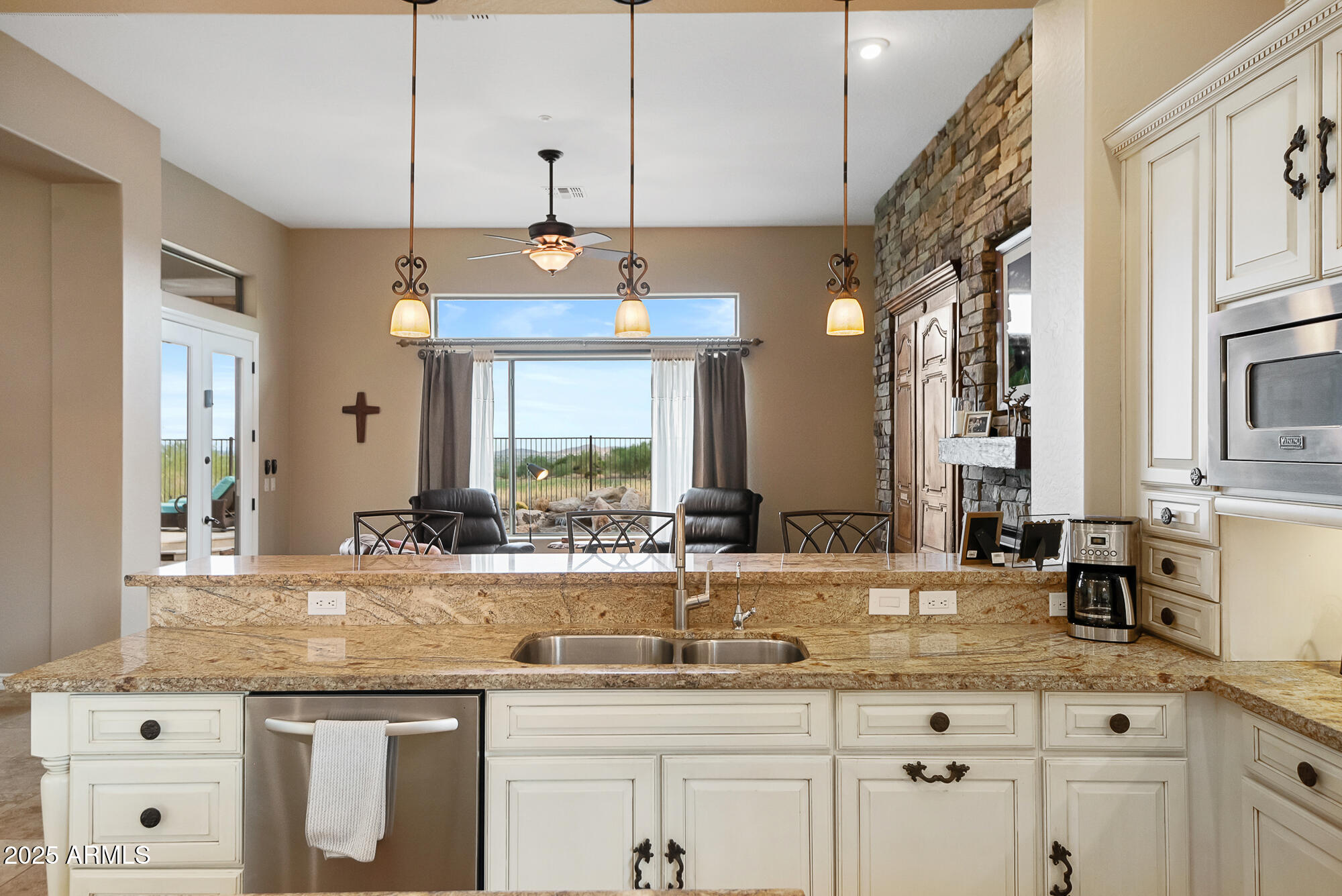 1653 W SILVER PINE Drive