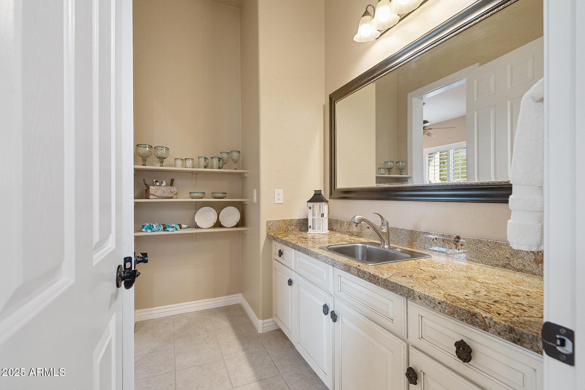 1653 W SILVER PINE Drive