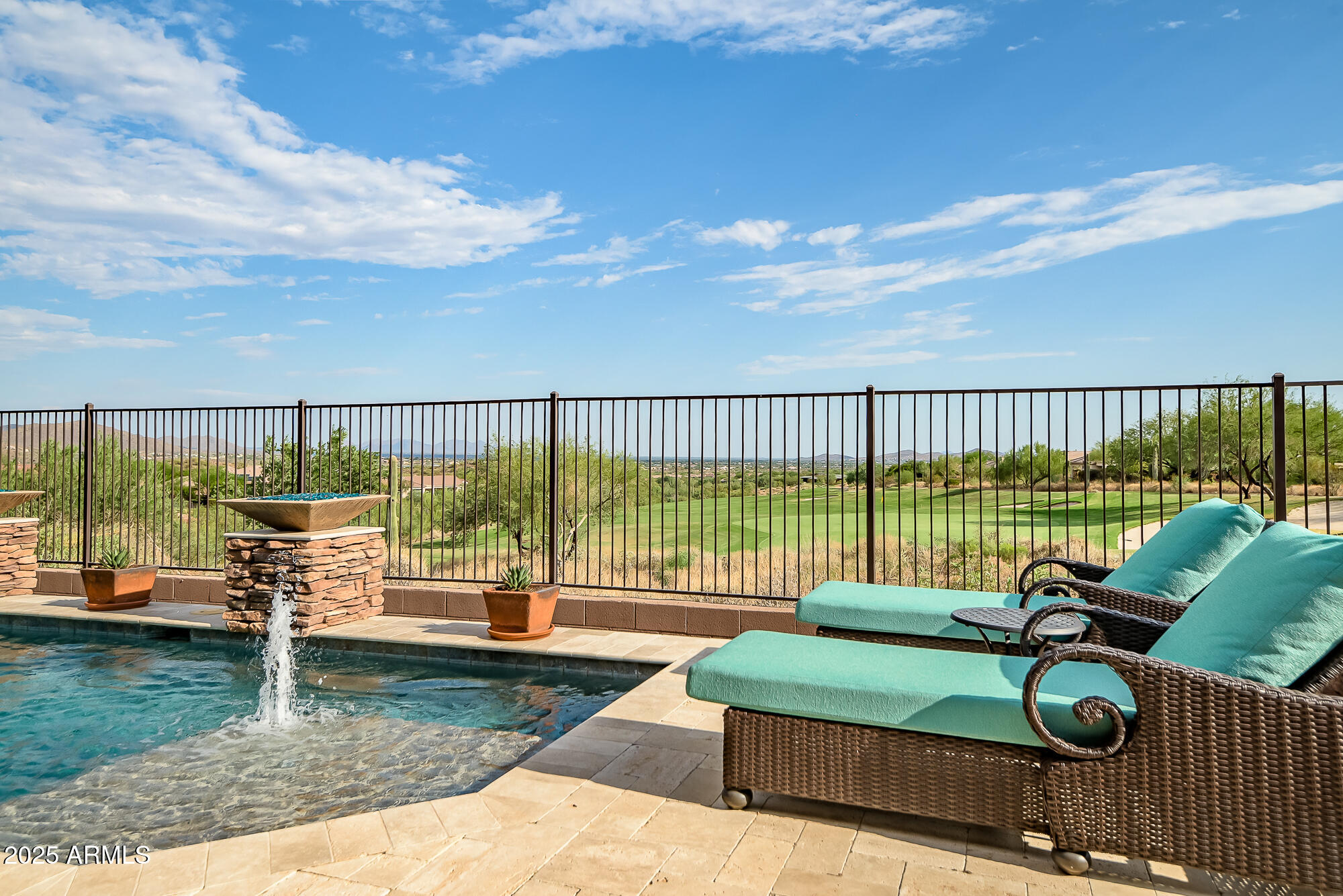 1653 W SILVER PINE Drive