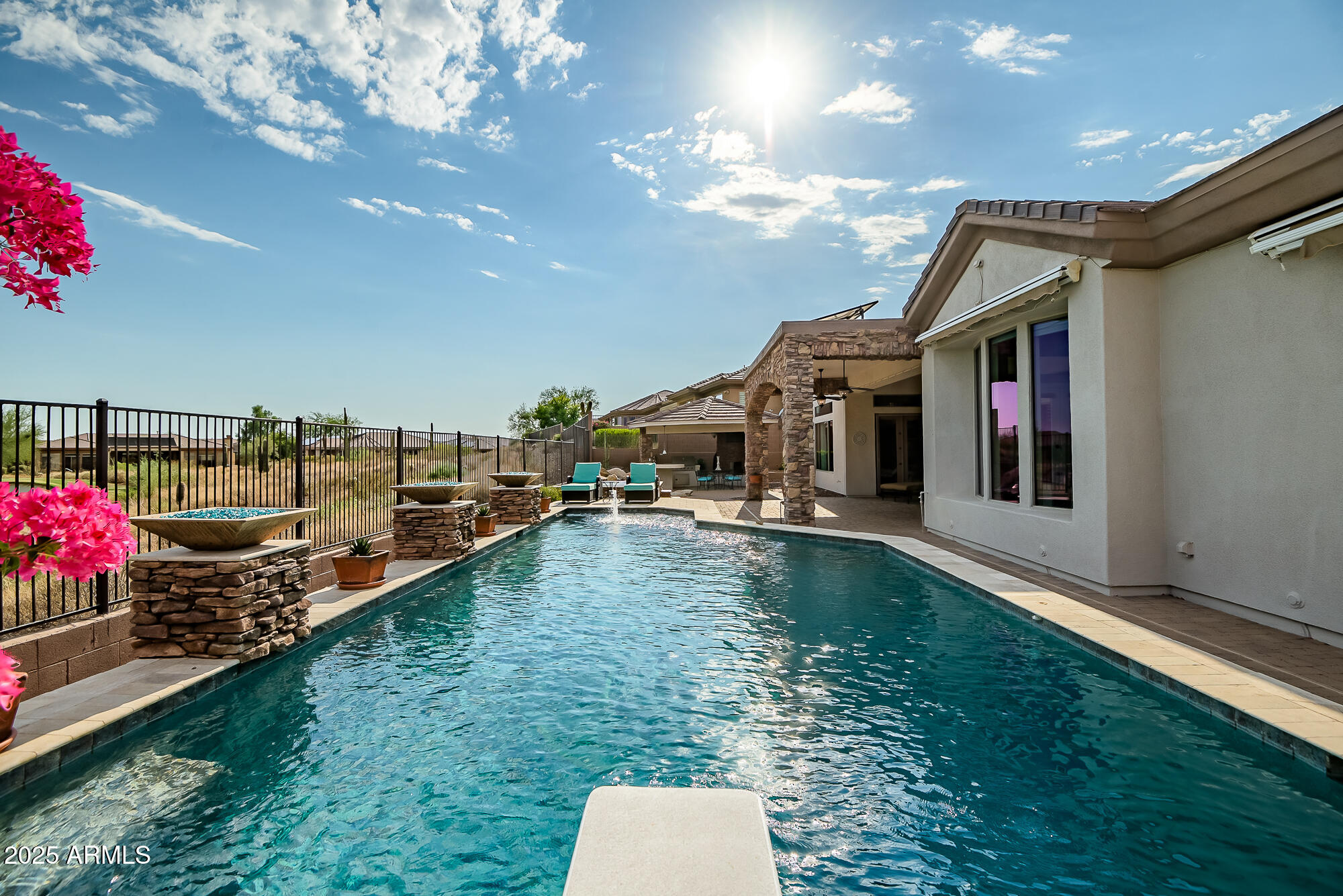 1653 W SILVER PINE Drive