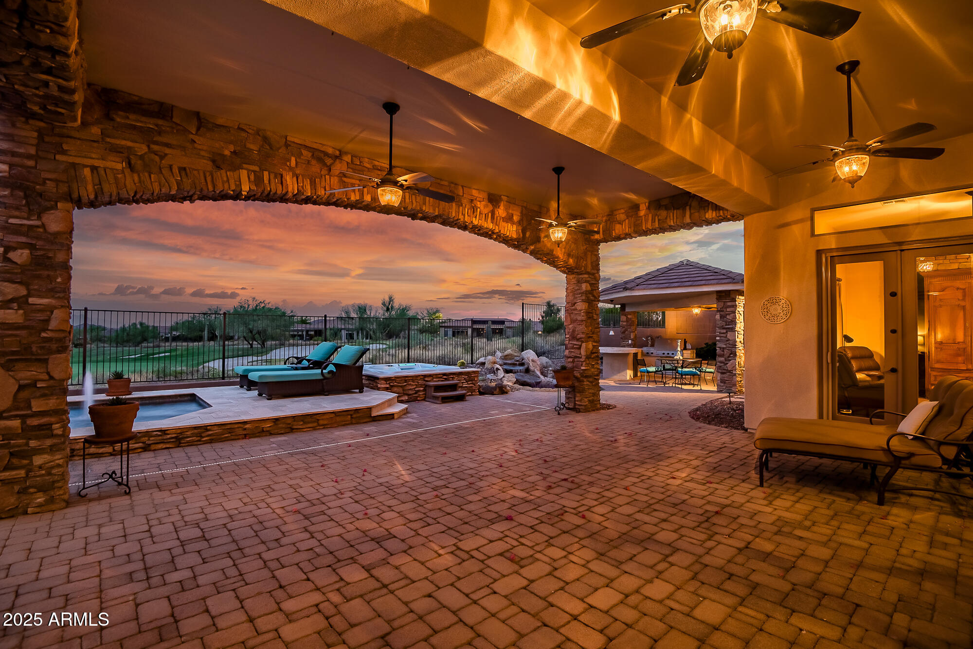 1653 W SILVER PINE Drive