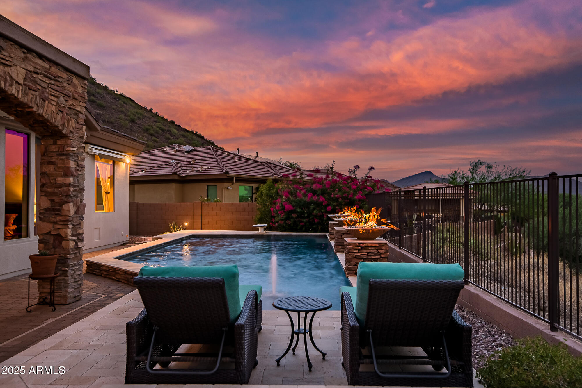 1653 W SILVER PINE Drive