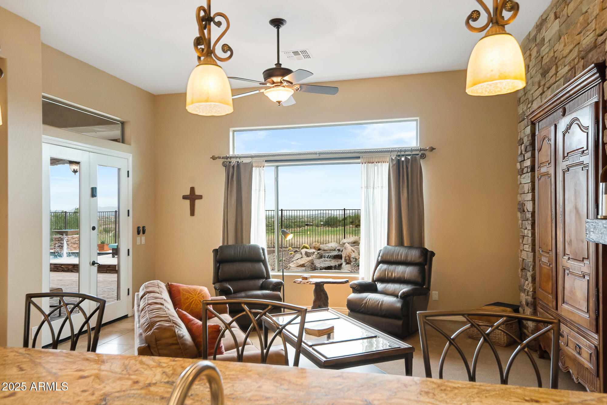 1653 W SILVER PINE Drive