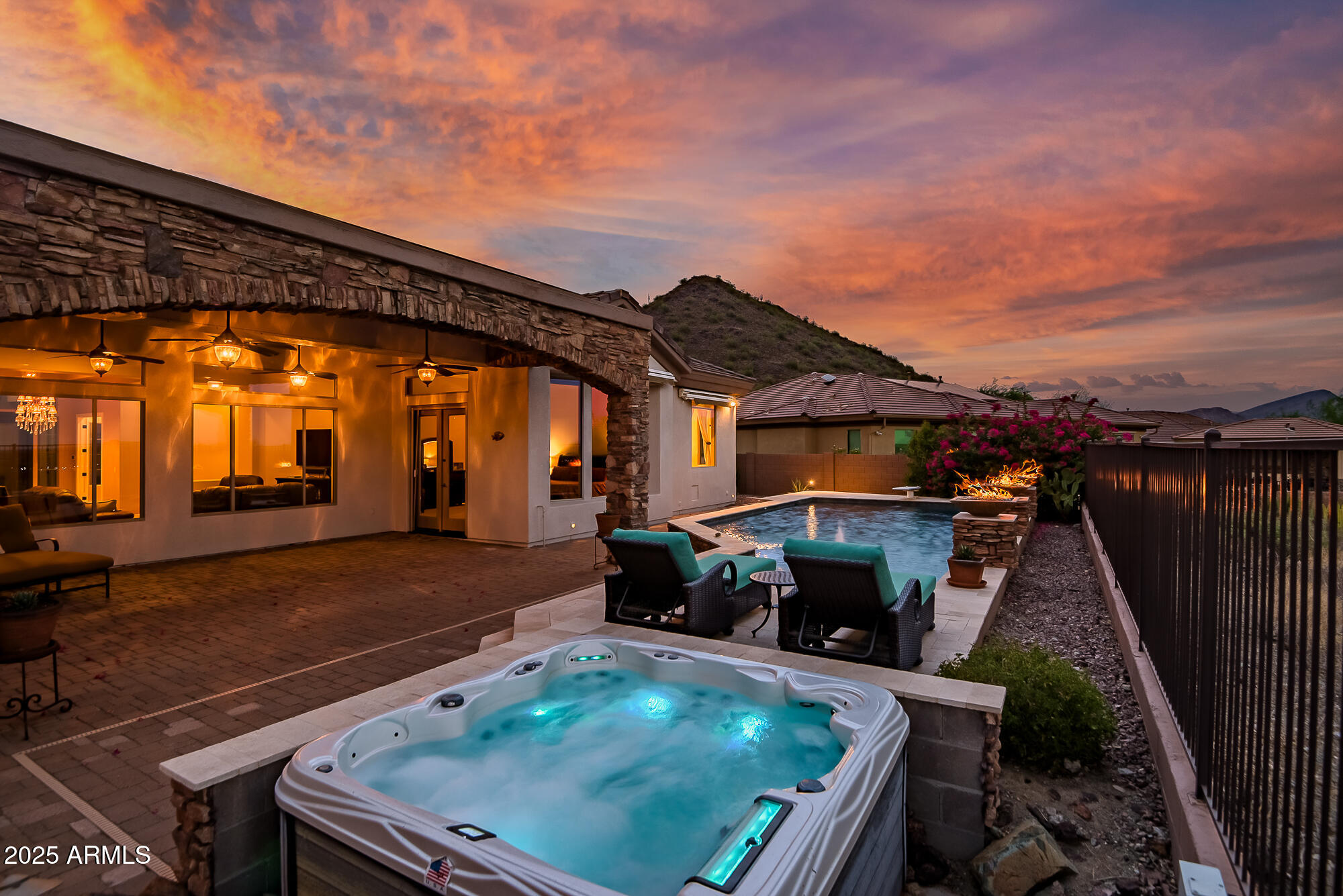 1653 W SILVER PINE Drive