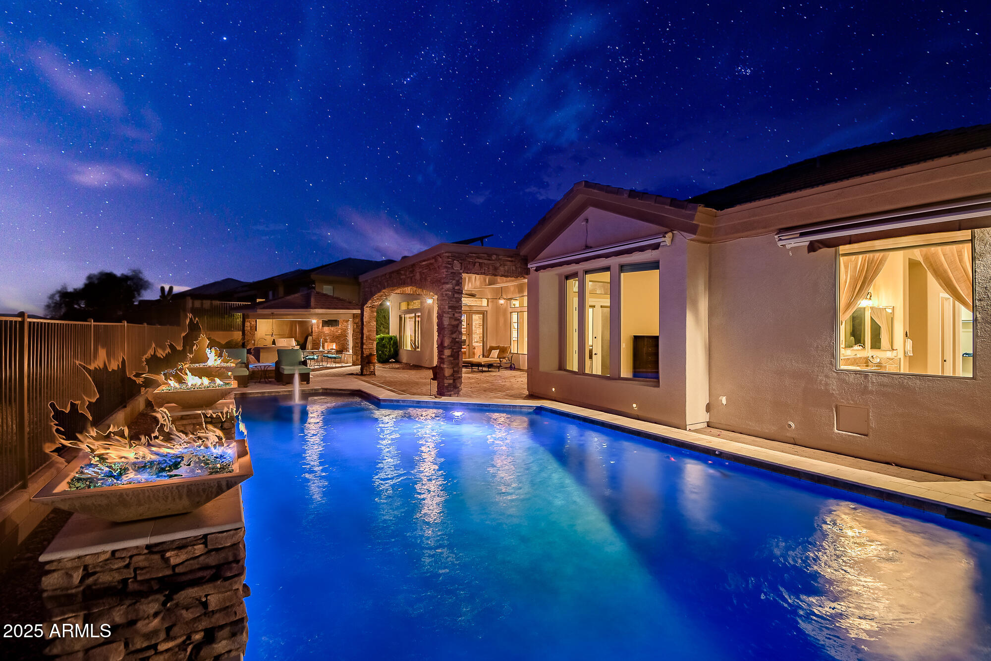 1653 W SILVER PINE Drive