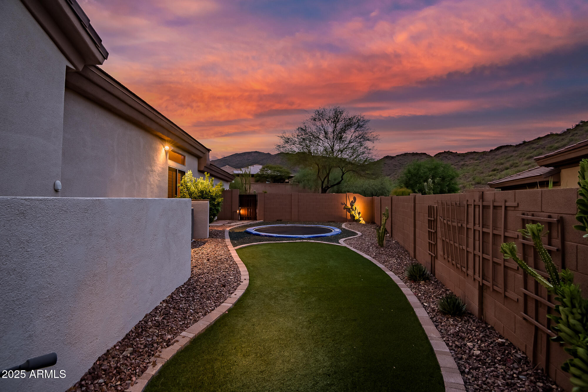 1653 W SILVER PINE Drive