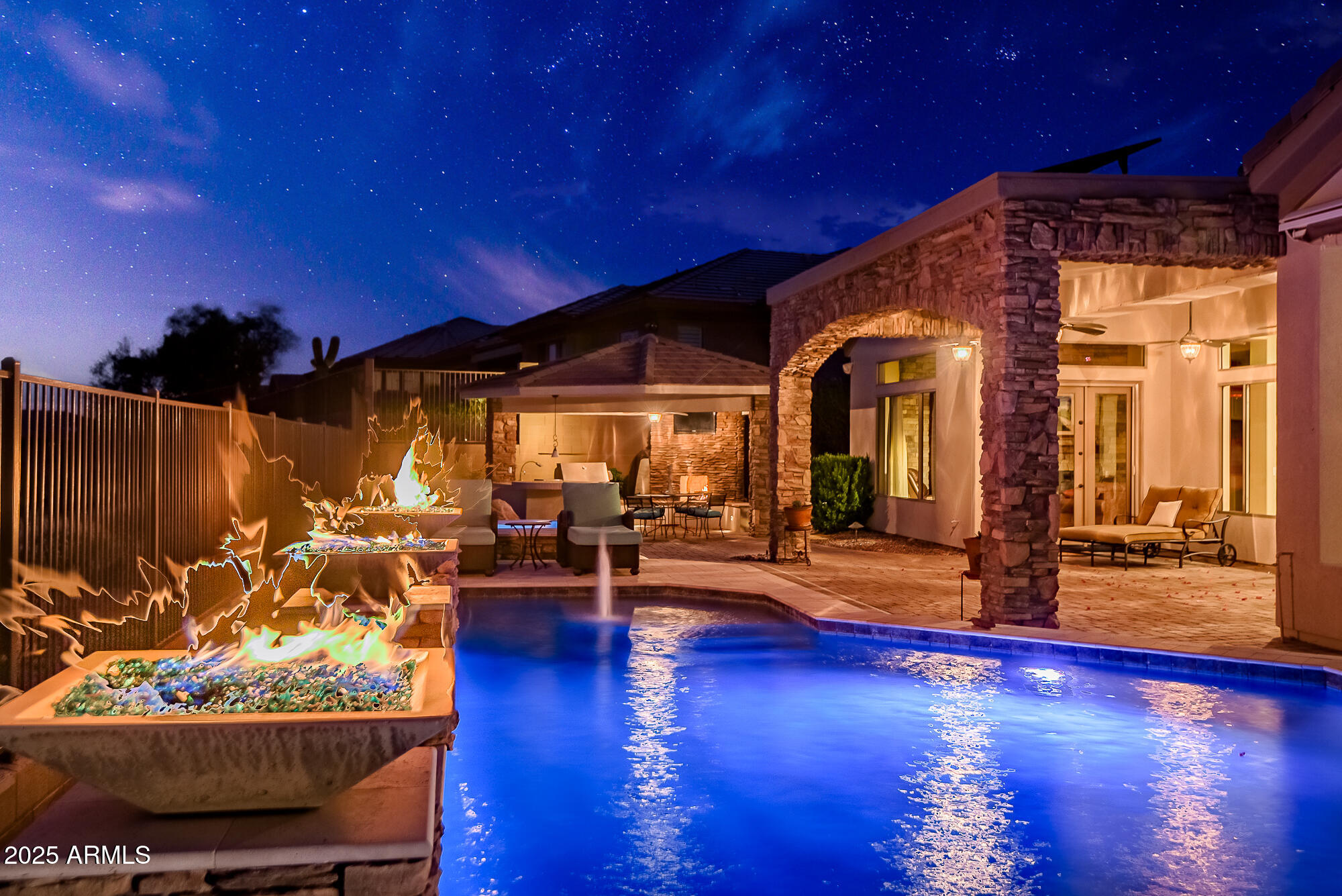 1653 W SILVER PINE Drive