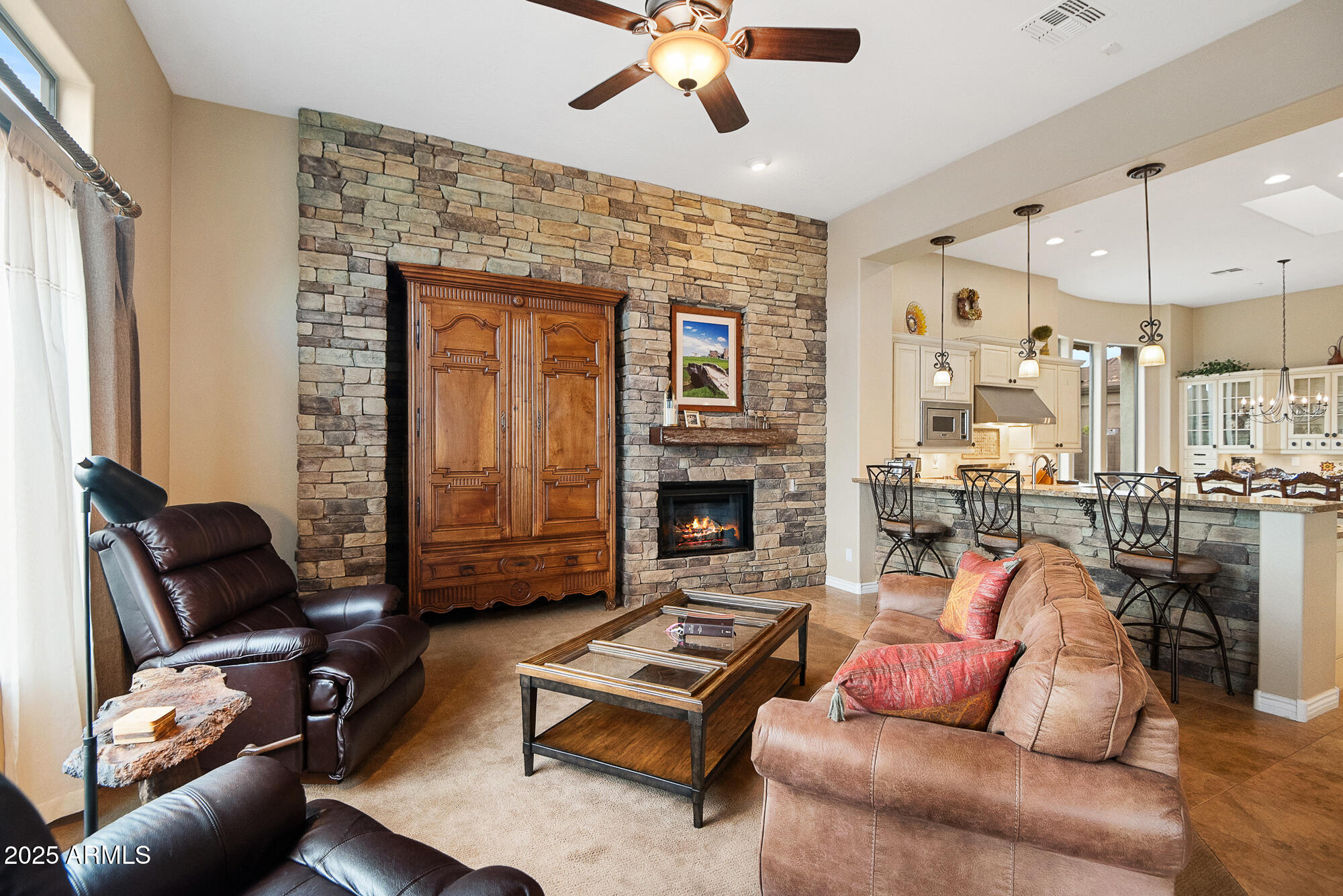 1653 W SILVER PINE Drive