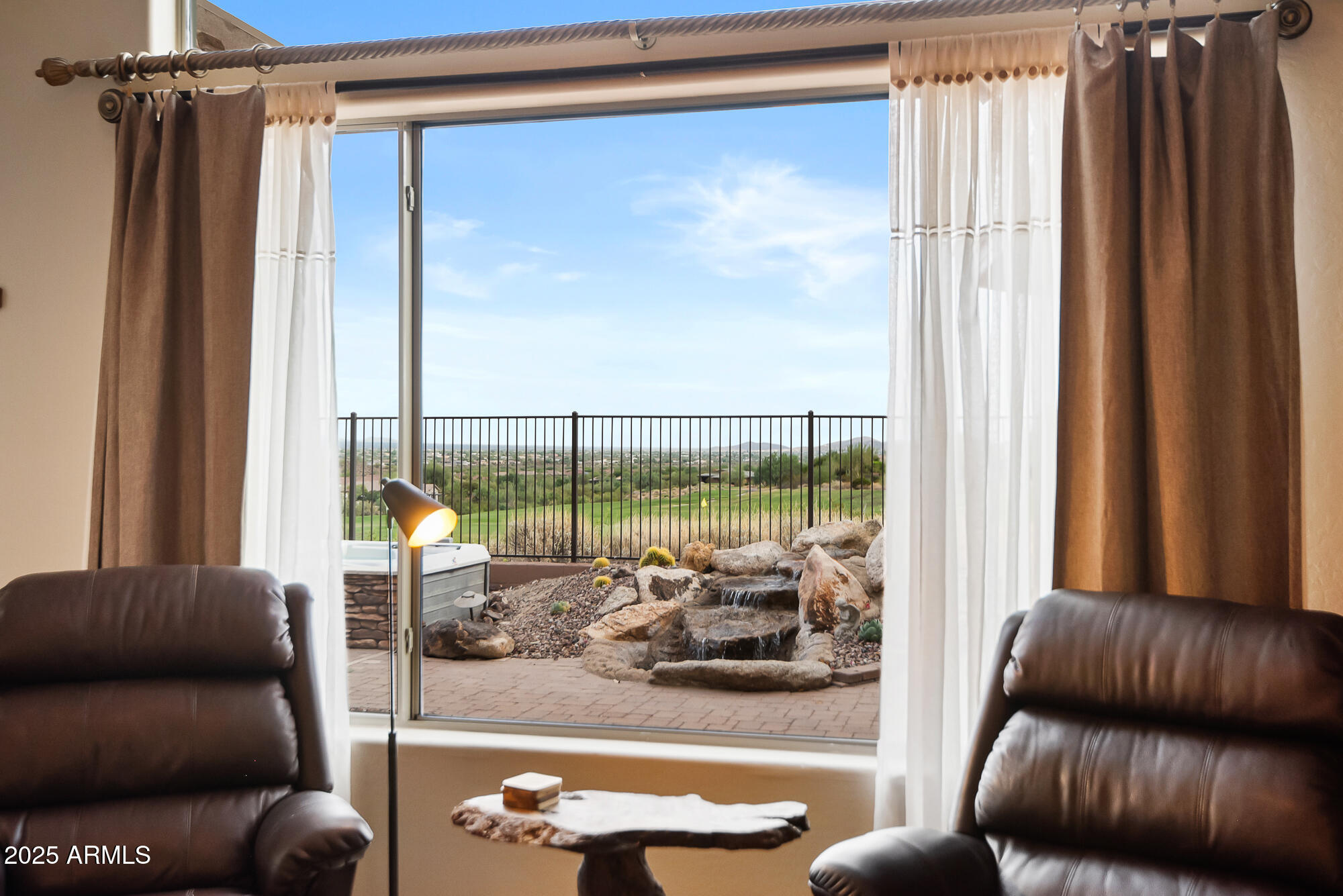 1653 W SILVER PINE Drive