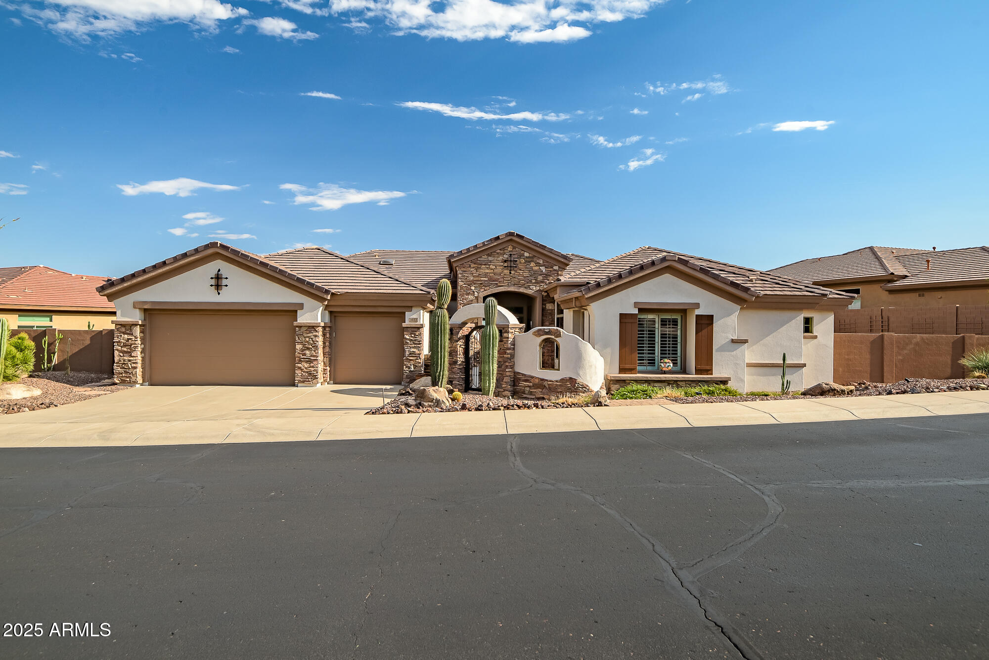 1653 W SILVER PINE Drive