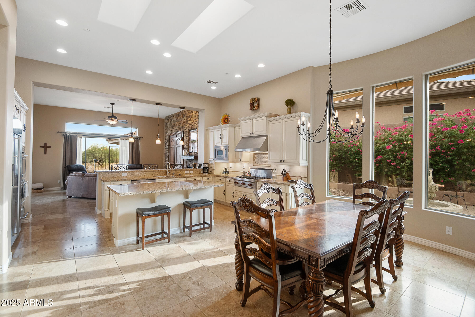 1653 W SILVER PINE Drive