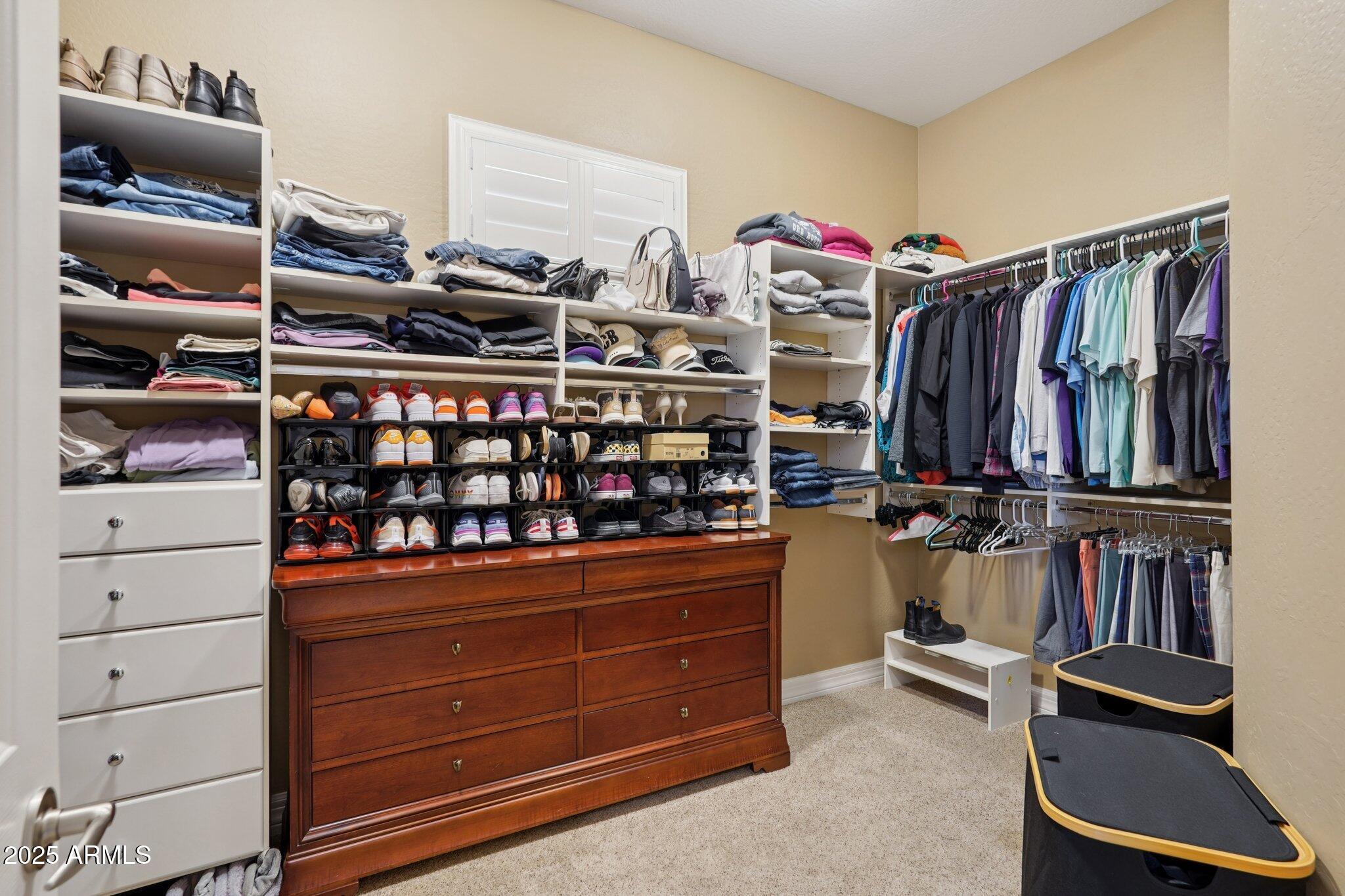 2546 W SHINNECOCK Way