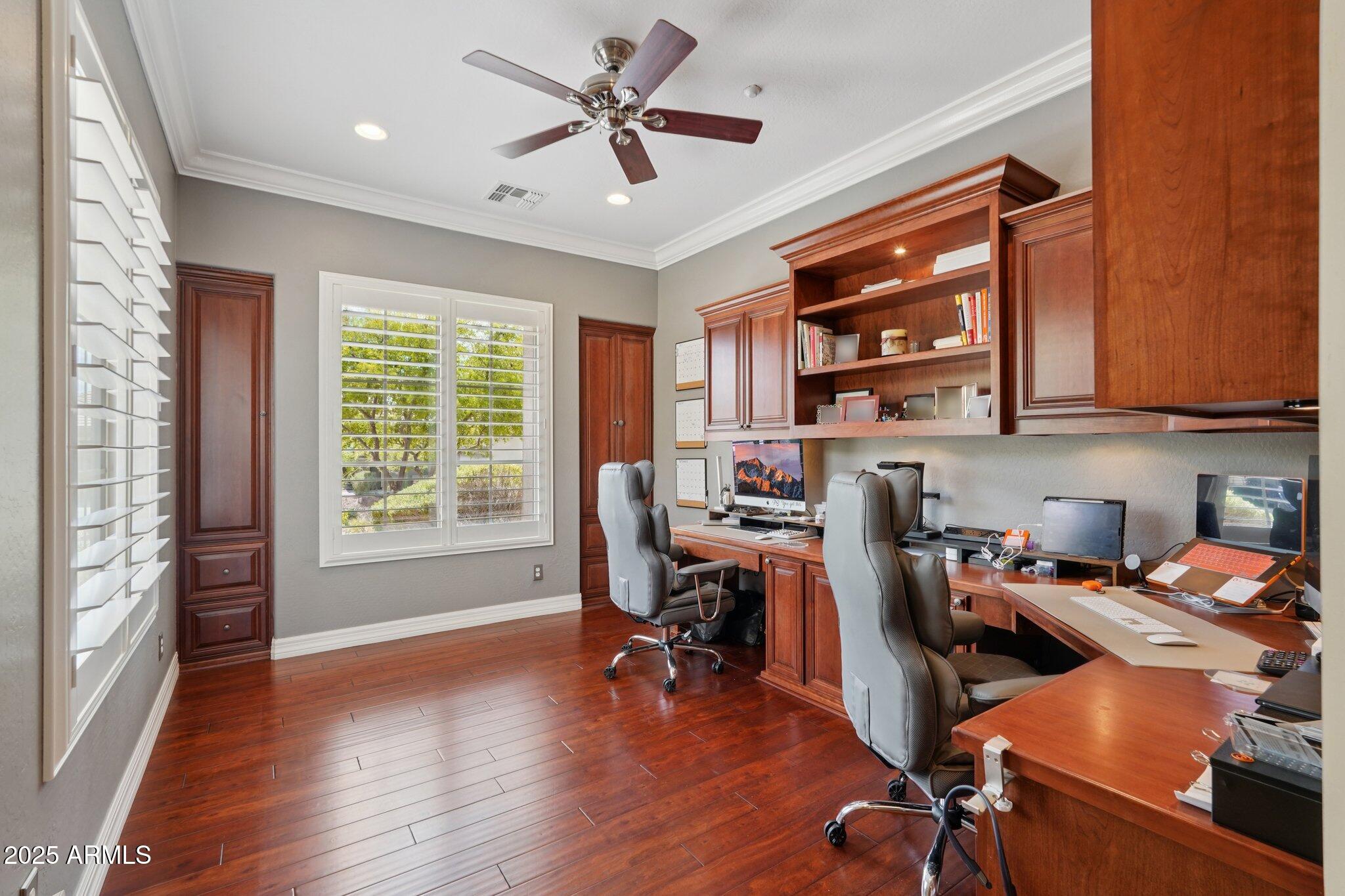 2546 W SHINNECOCK Way