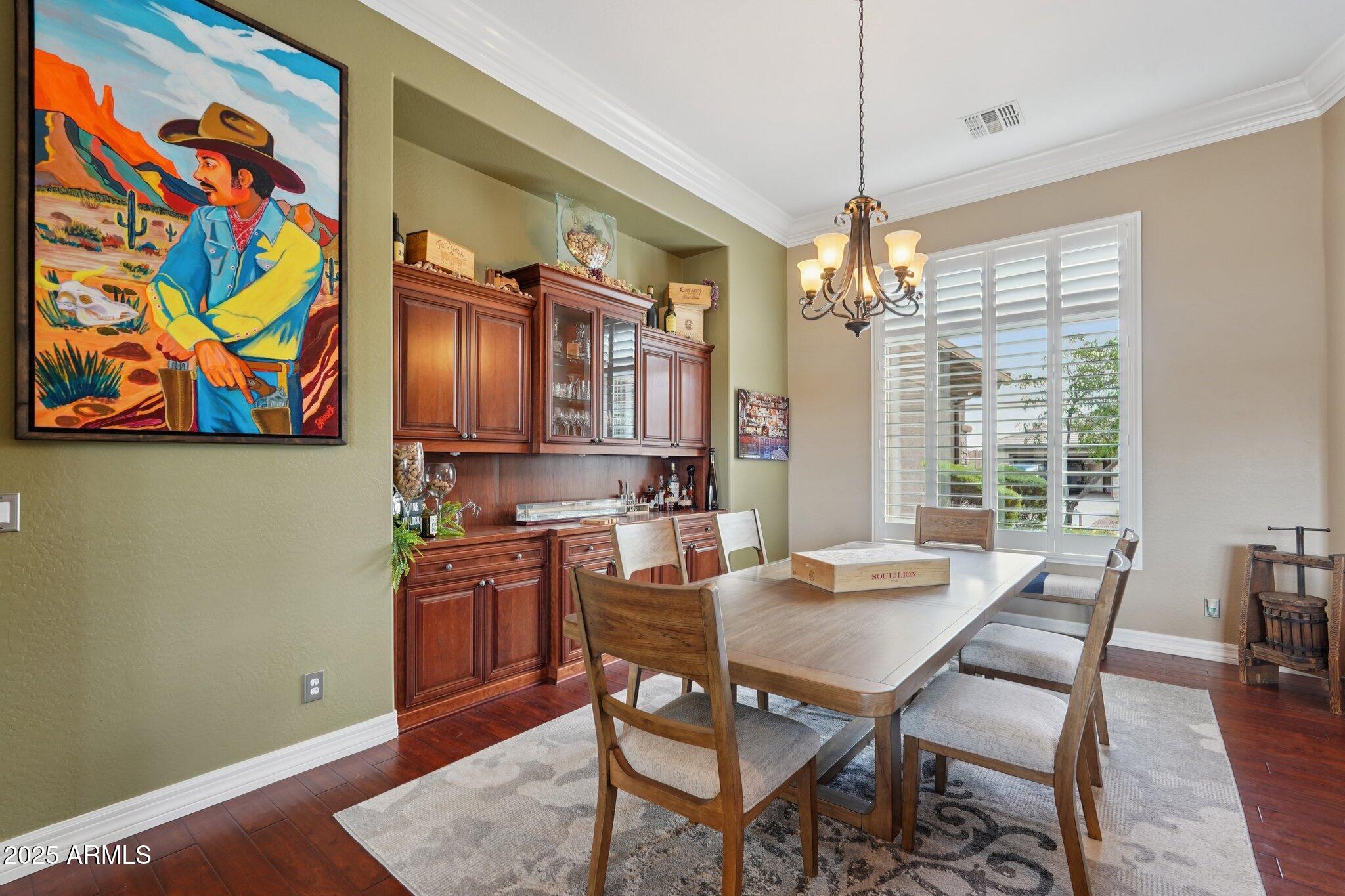 2546 W SHINNECOCK Way