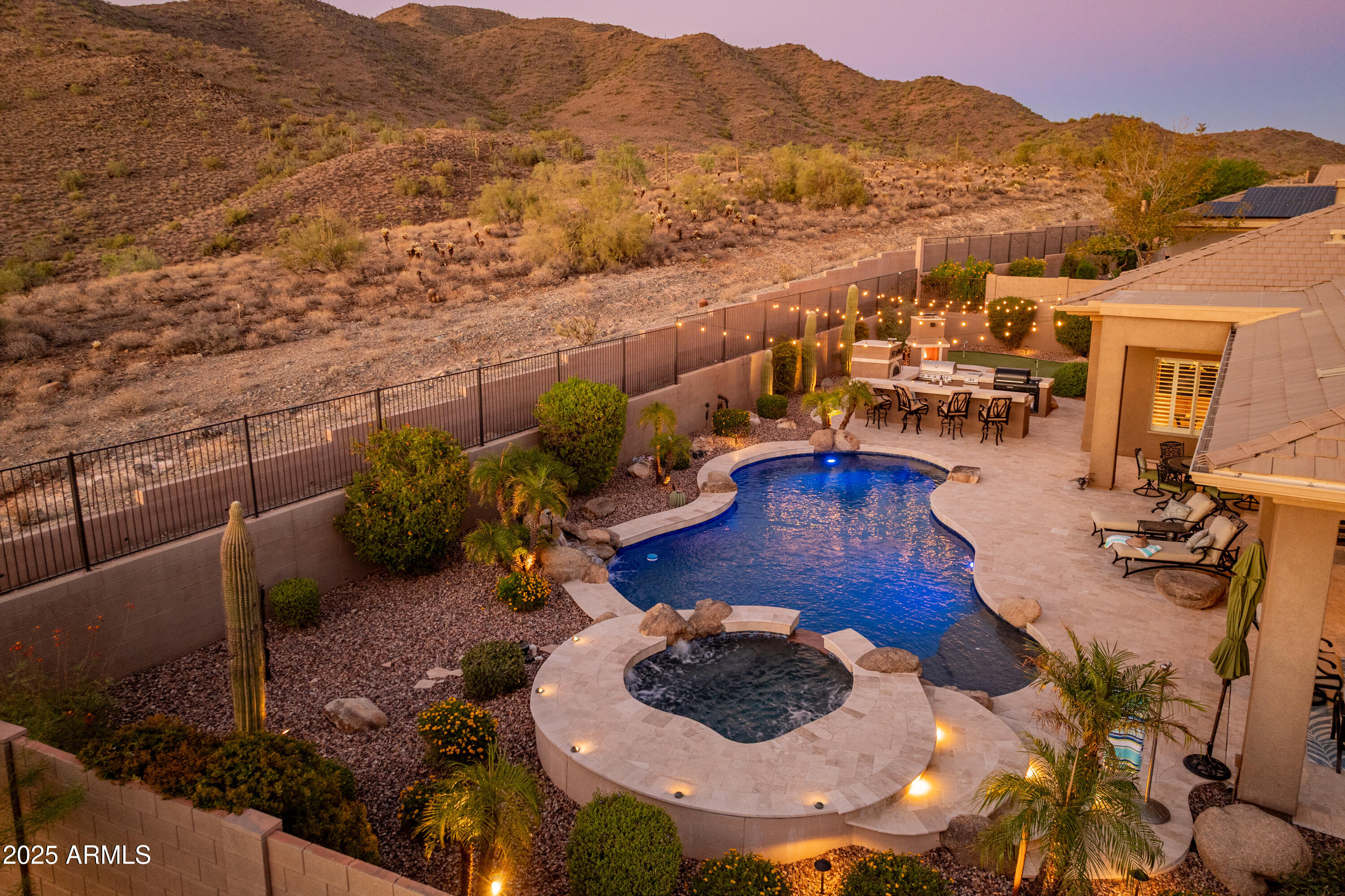 2546 W SHINNECOCK Way