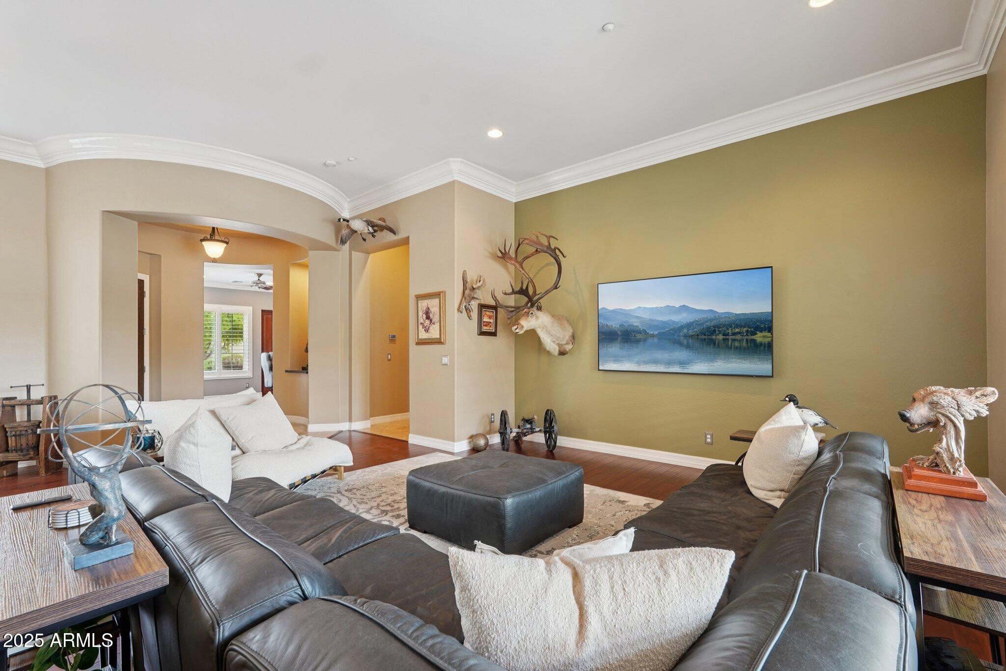 2546 W SHINNECOCK Way