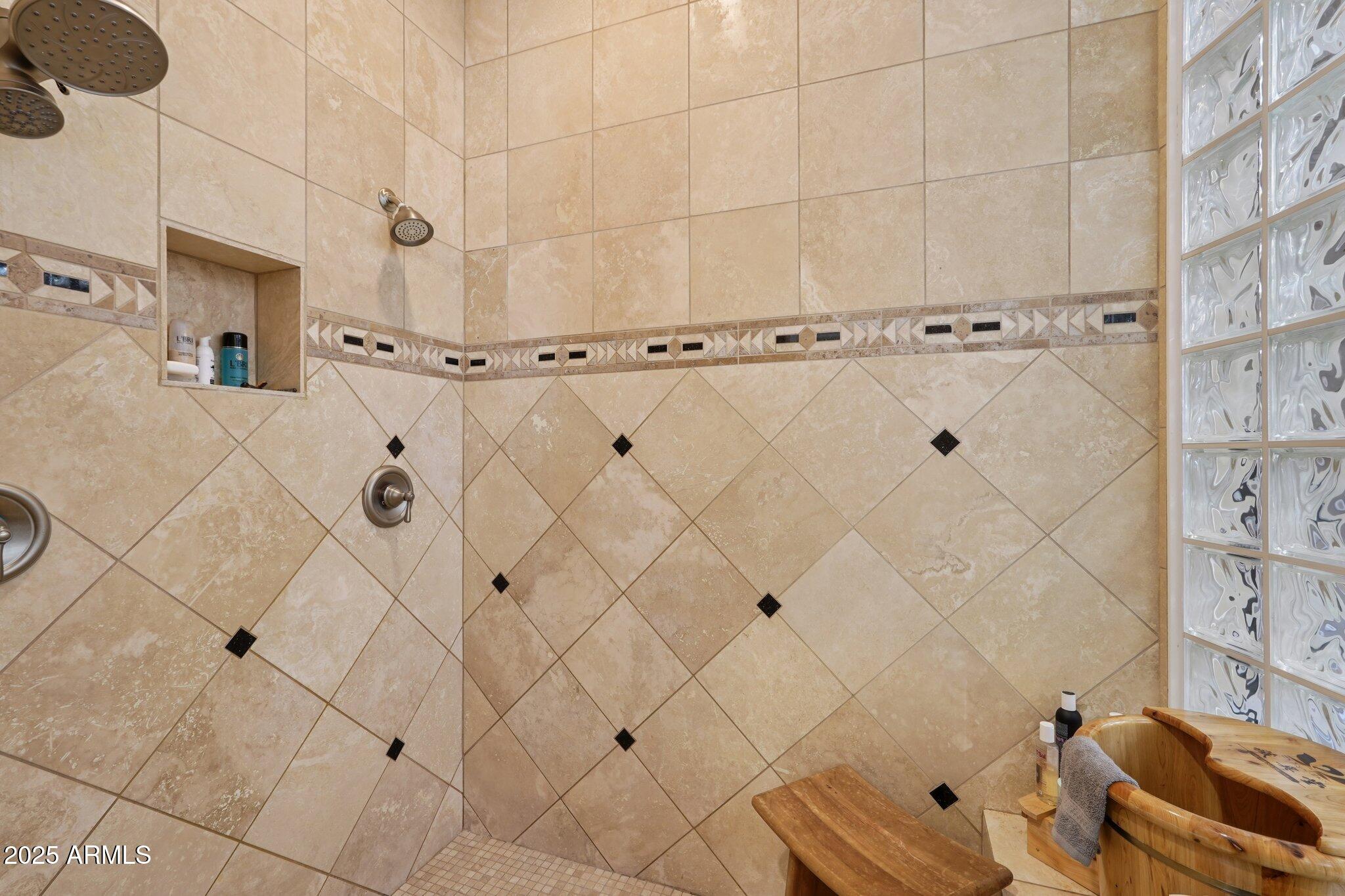 2546 W SHINNECOCK Way