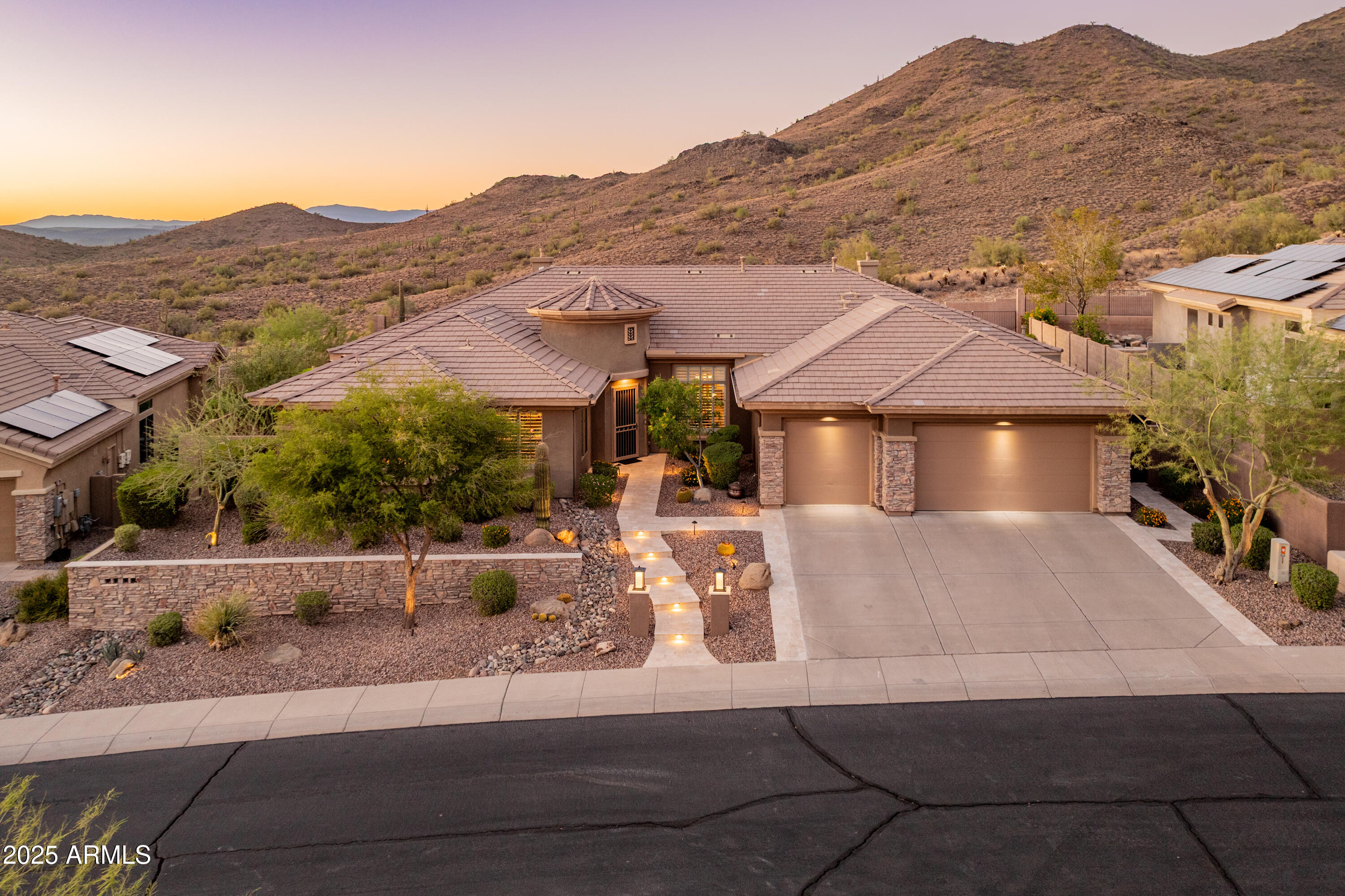 2546 W SHINNECOCK Way