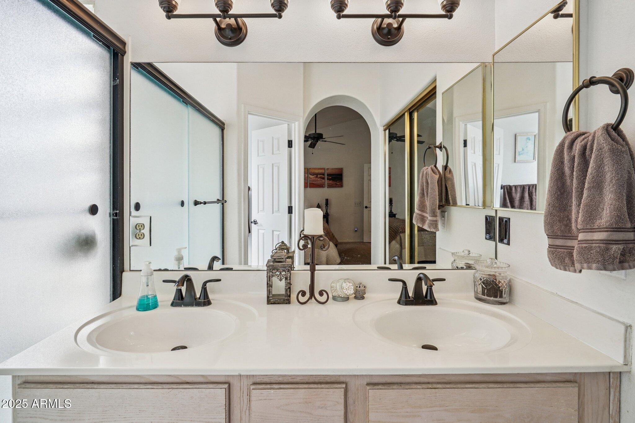 16137 E GLENPOINT Drive