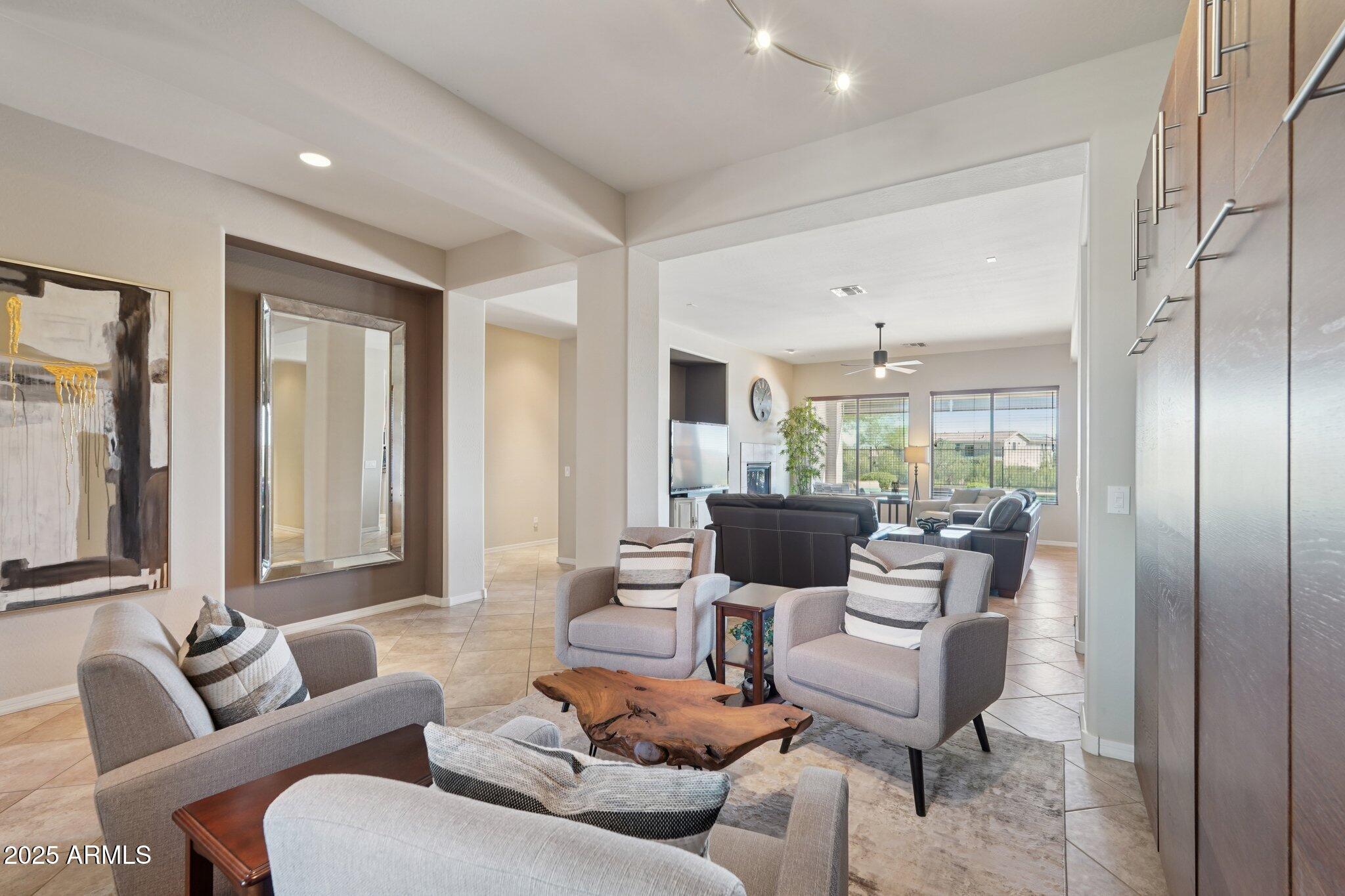 2221 W RIVER ROCK Trail