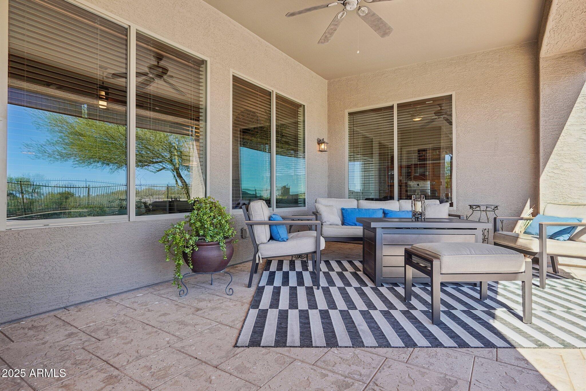 2221 W RIVER ROCK Trail