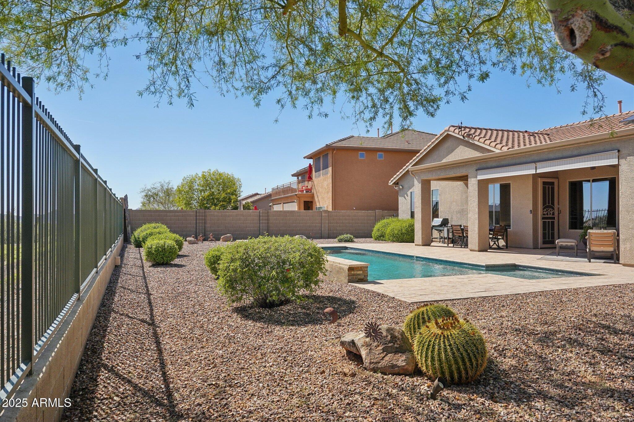 2221 W RIVER ROCK Trail