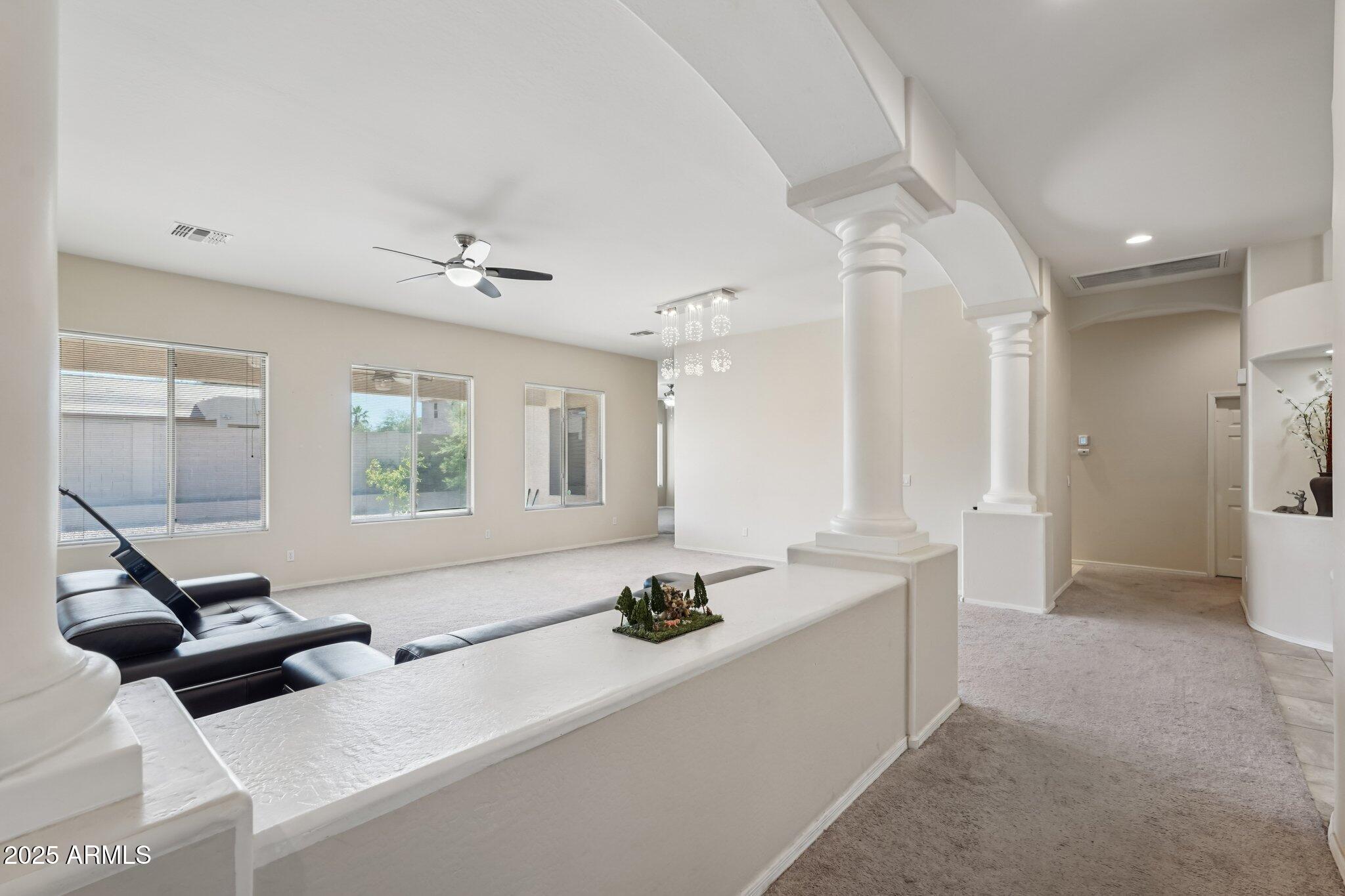 2515 W MINTON Street