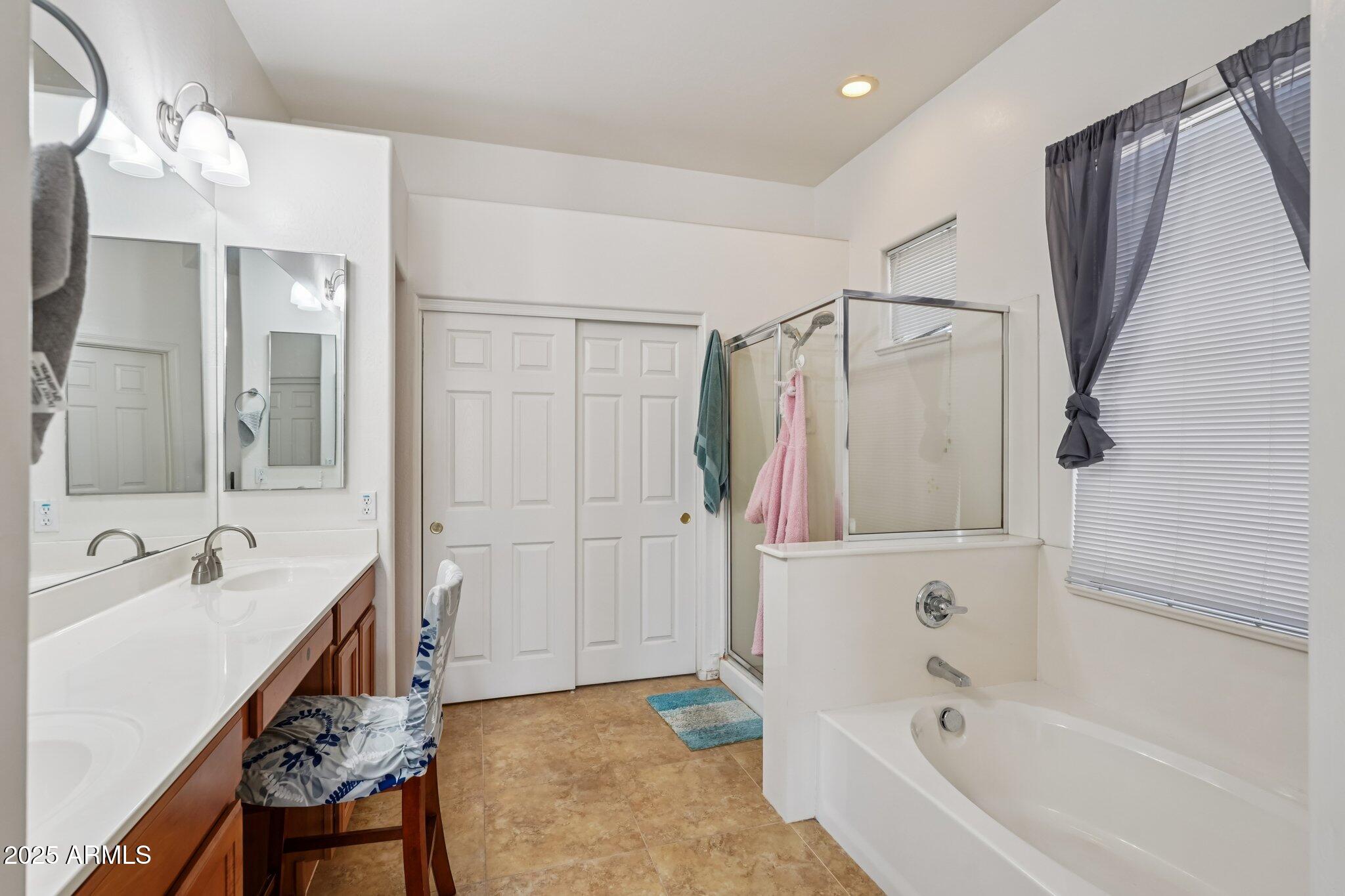 2515 W MINTON Street