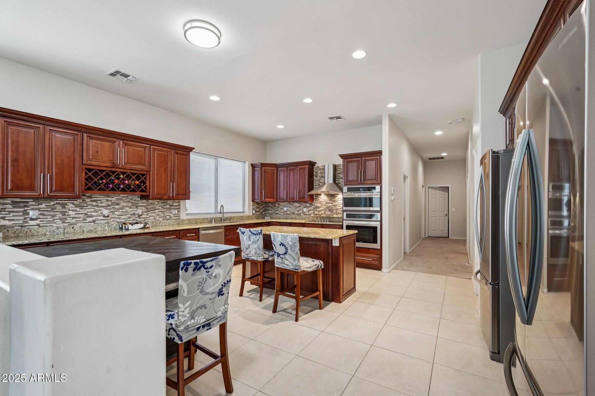 2515 W MINTON Street