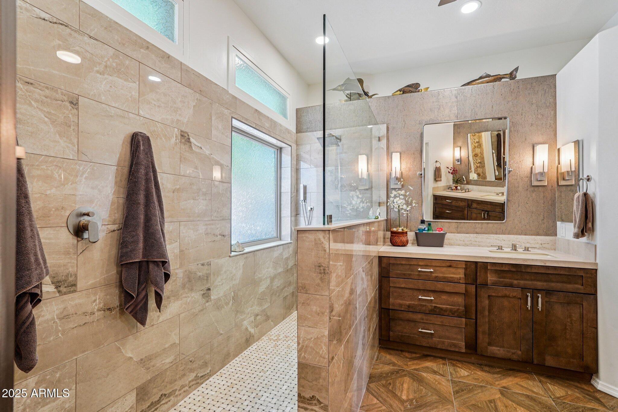 4632 E RED BIRD Road