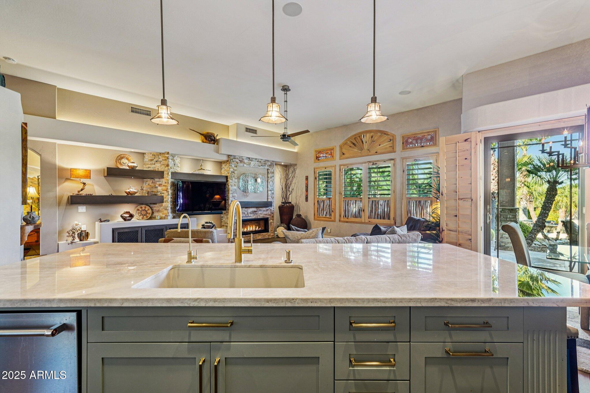 4632 E RED BIRD Road