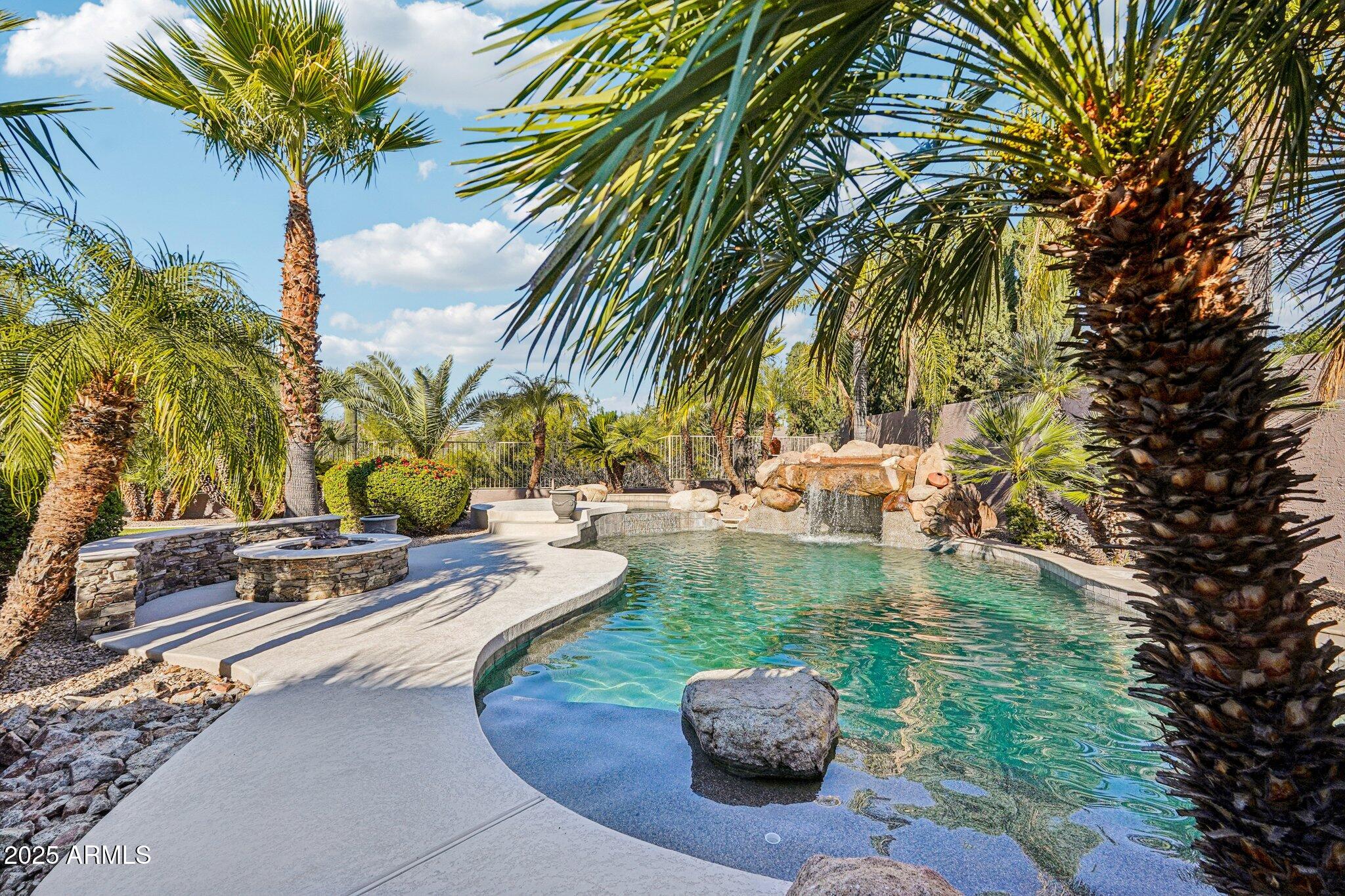 4632 E RED BIRD Road