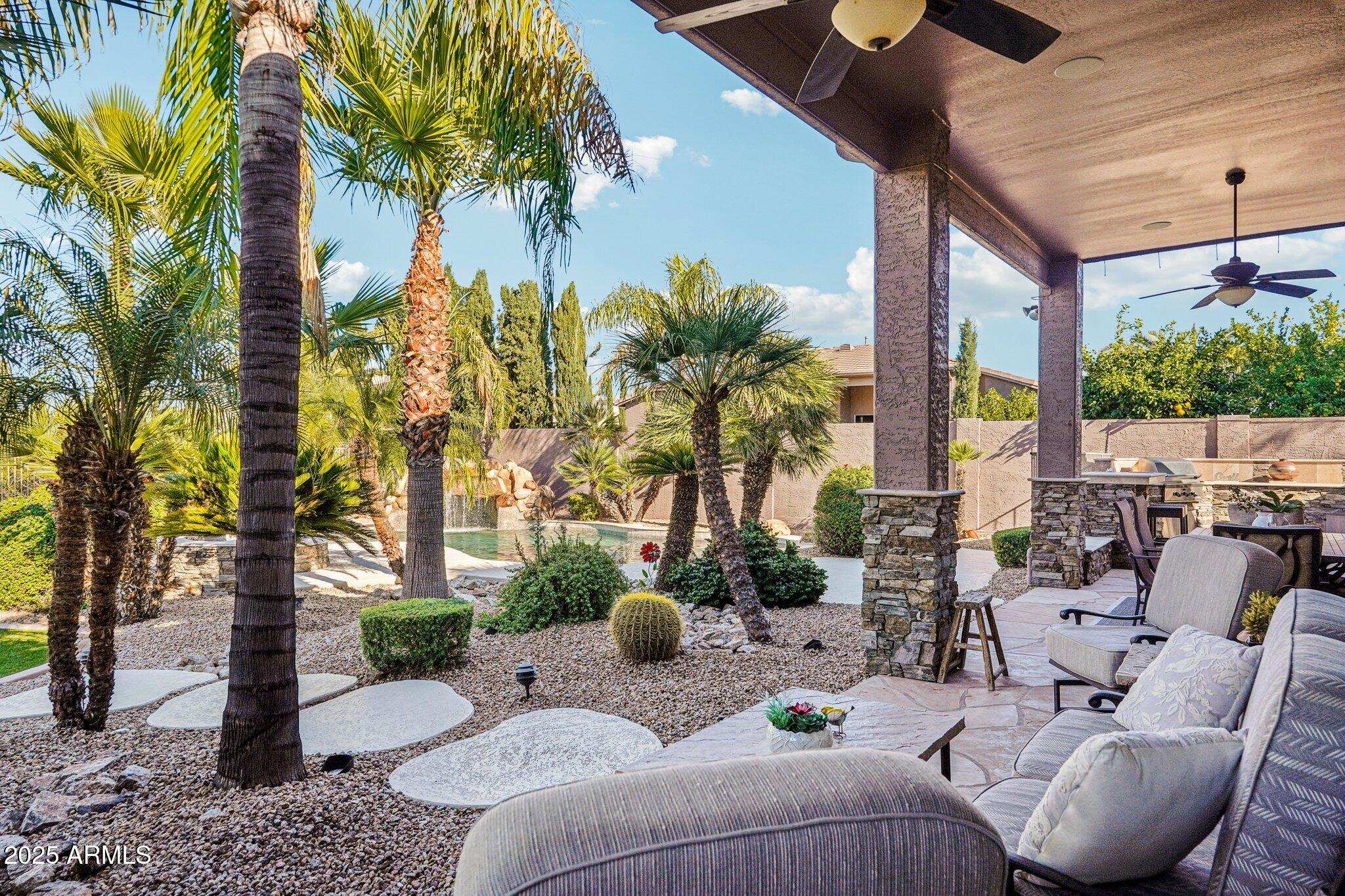 4632 E RED BIRD Road