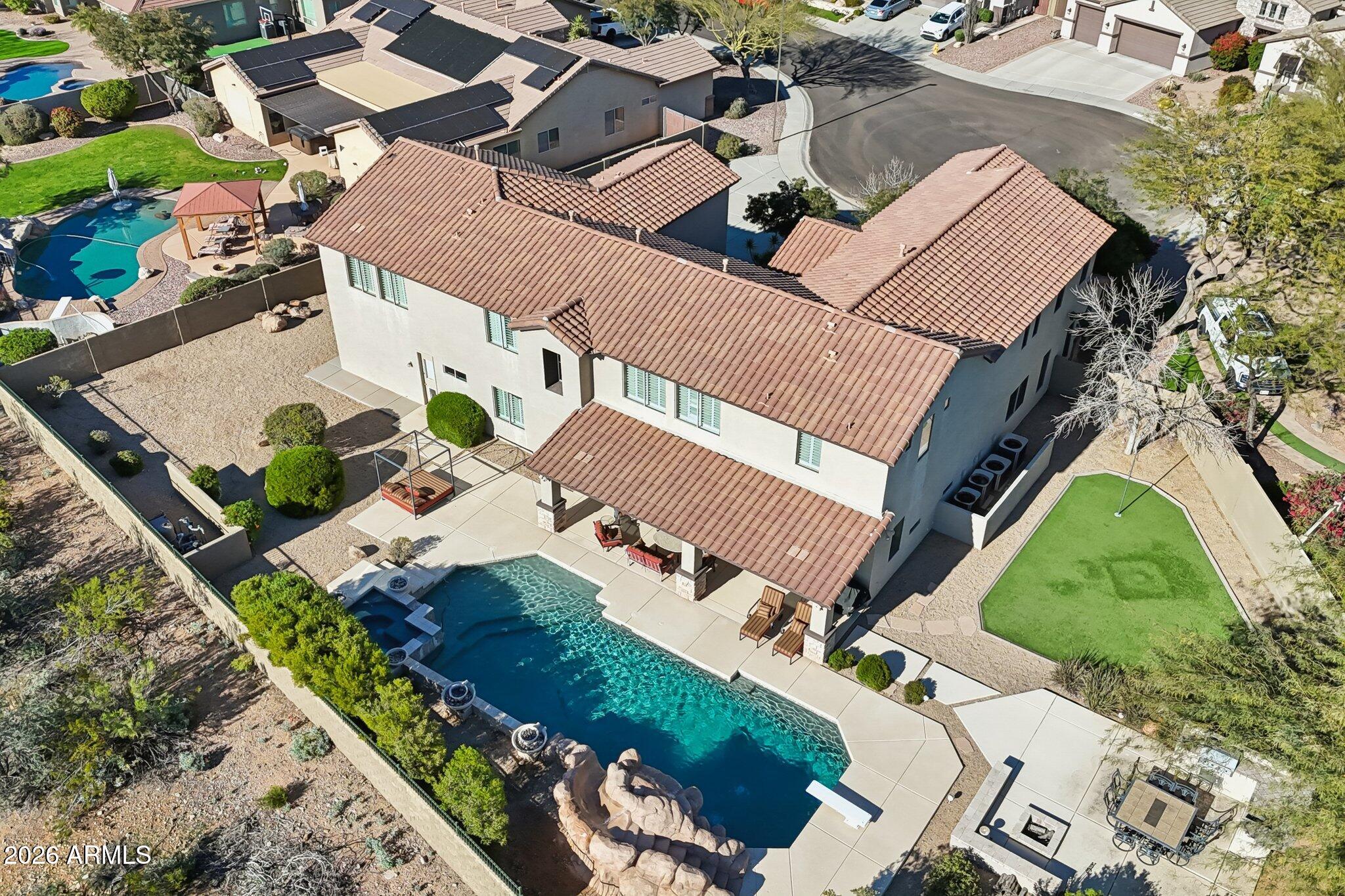 2206 W KELLER Court