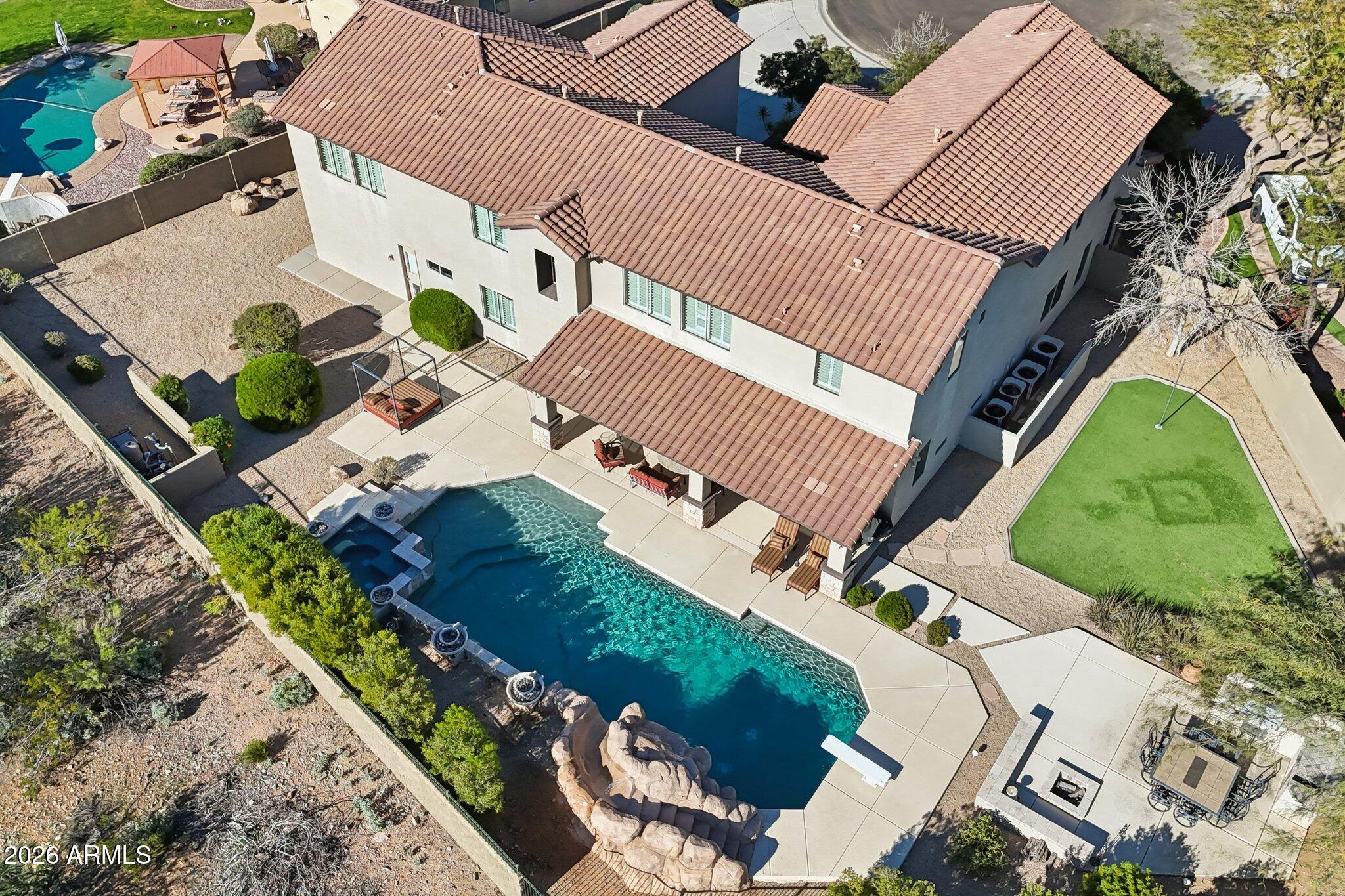 2206 W KELLER Court